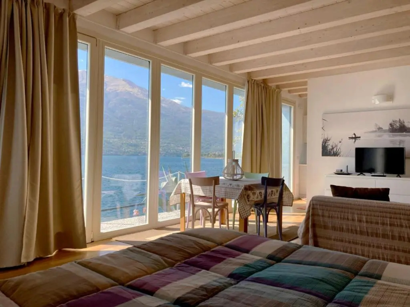 Unique waterfront private house at Como lake