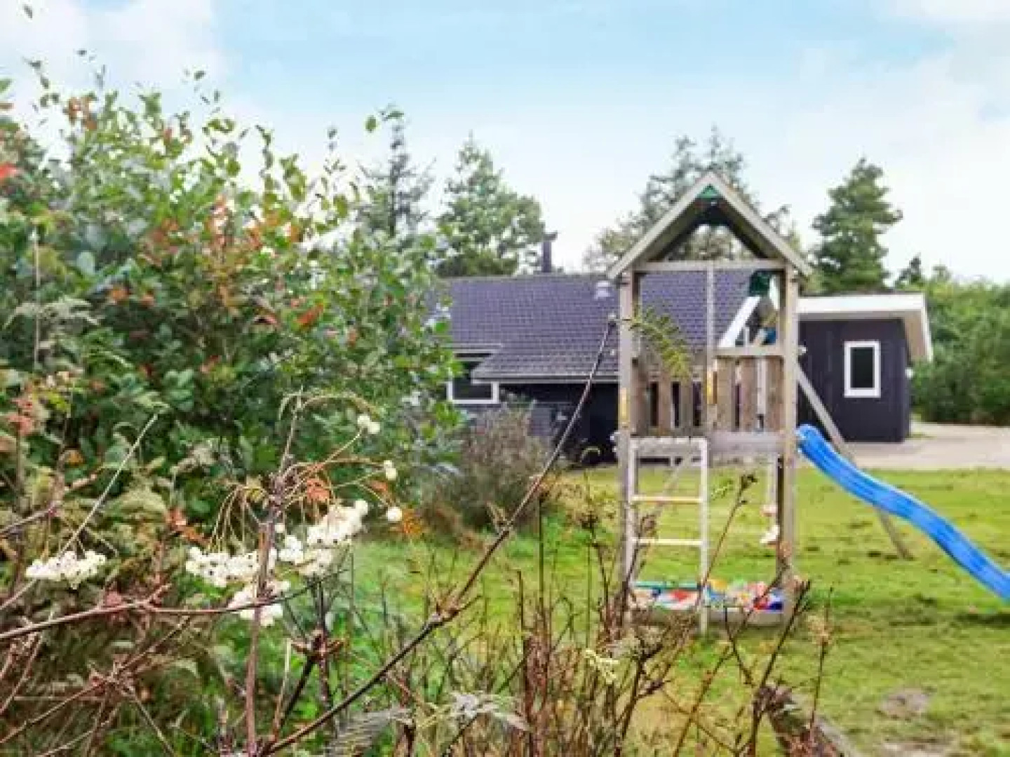 Three-Bedroom Holiday home in Blåvand 30