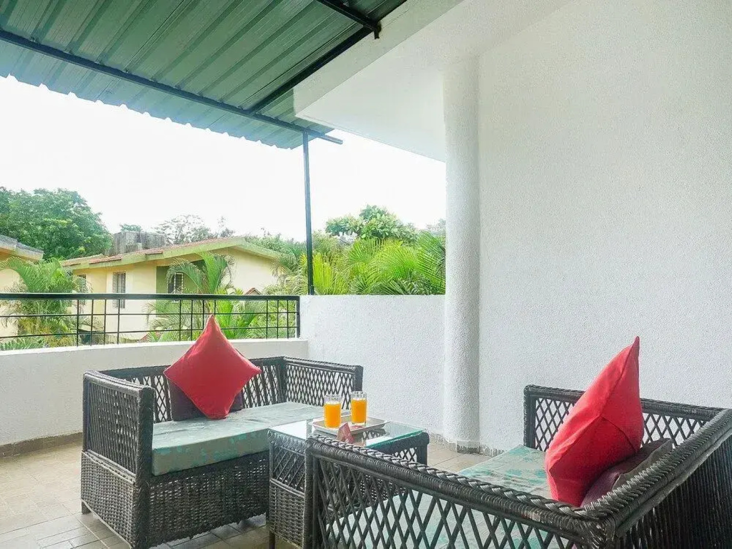 OYO 15399 Olive Villa