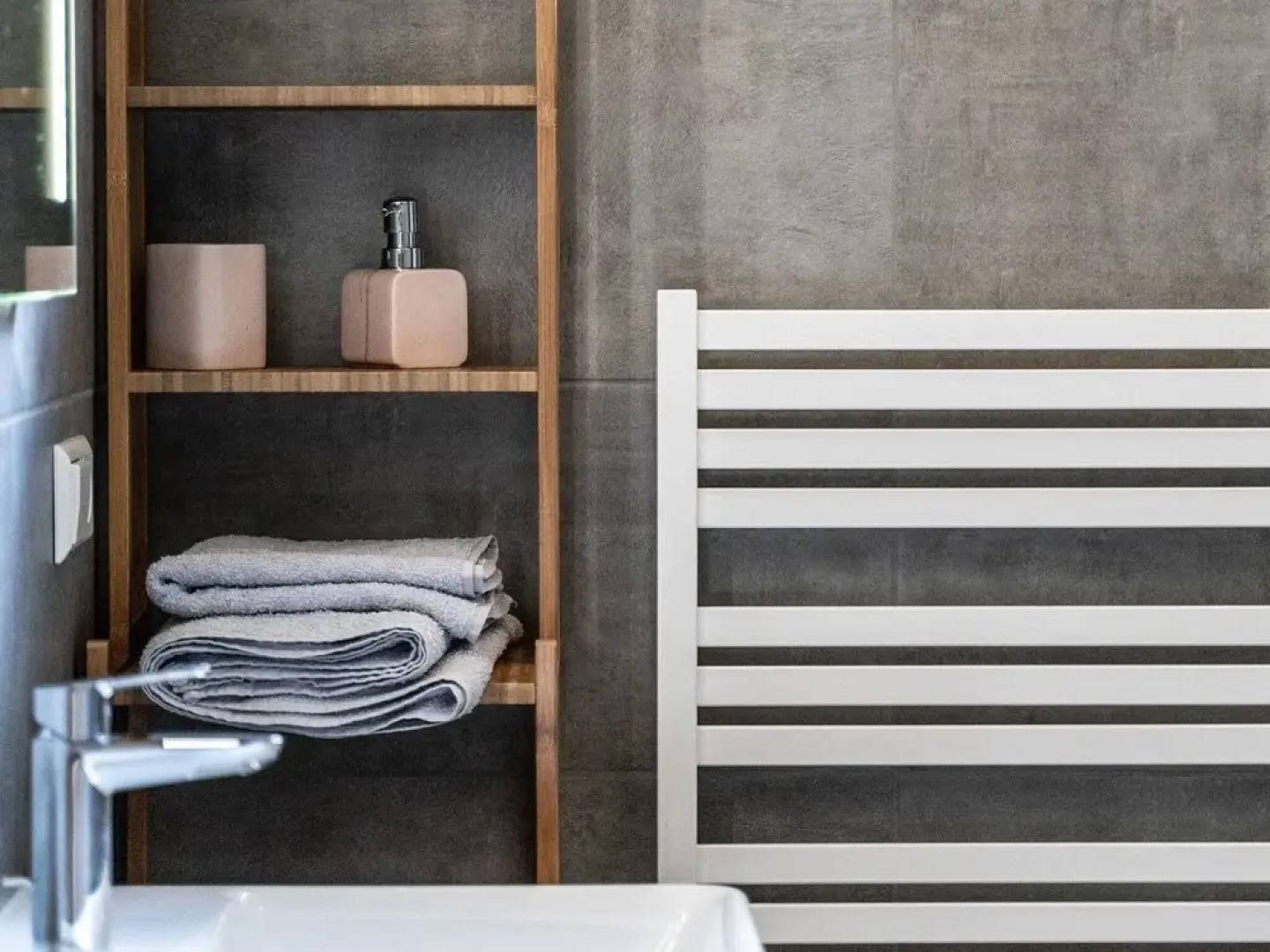 Detached Chalet w Combi Sauna, Near Ski Lift, Haus Liene