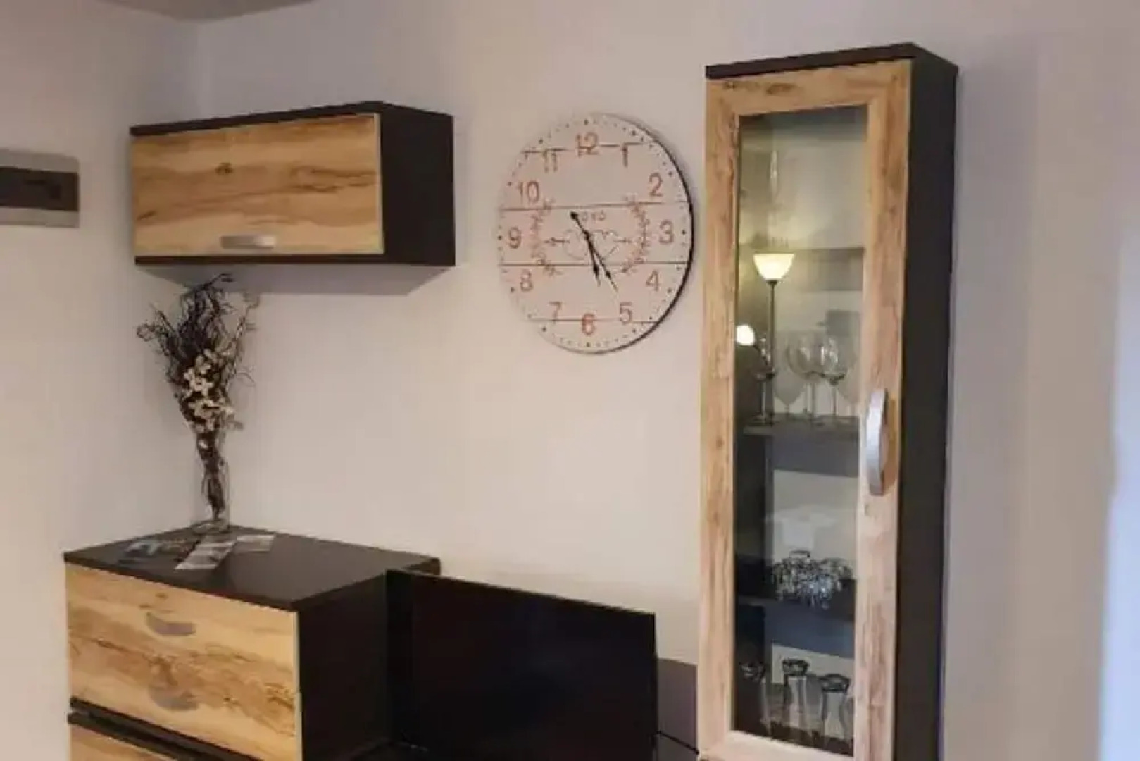 Sunny Pool Apartments - One Bedroom Apartment