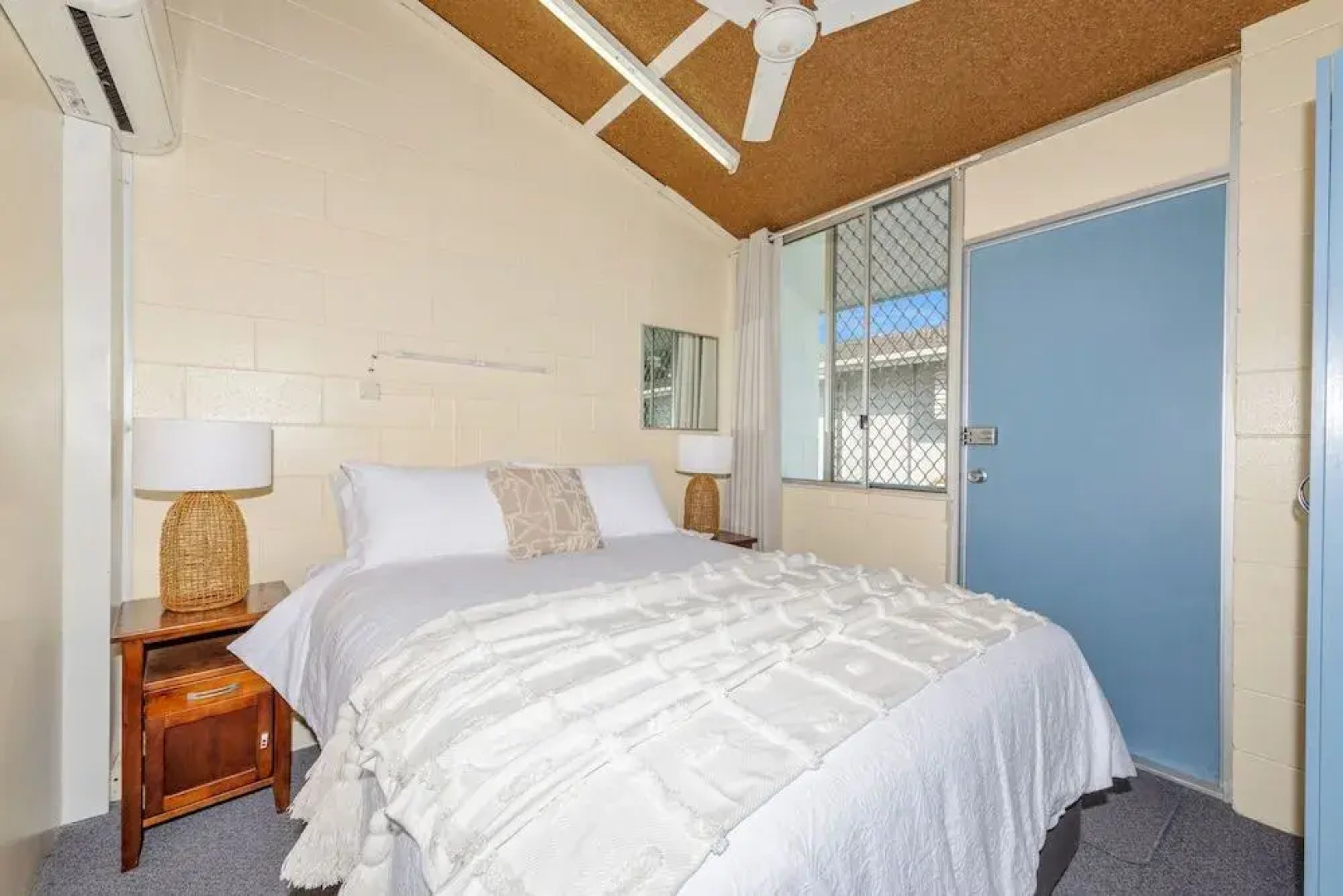 Emthree Seaside Apartments