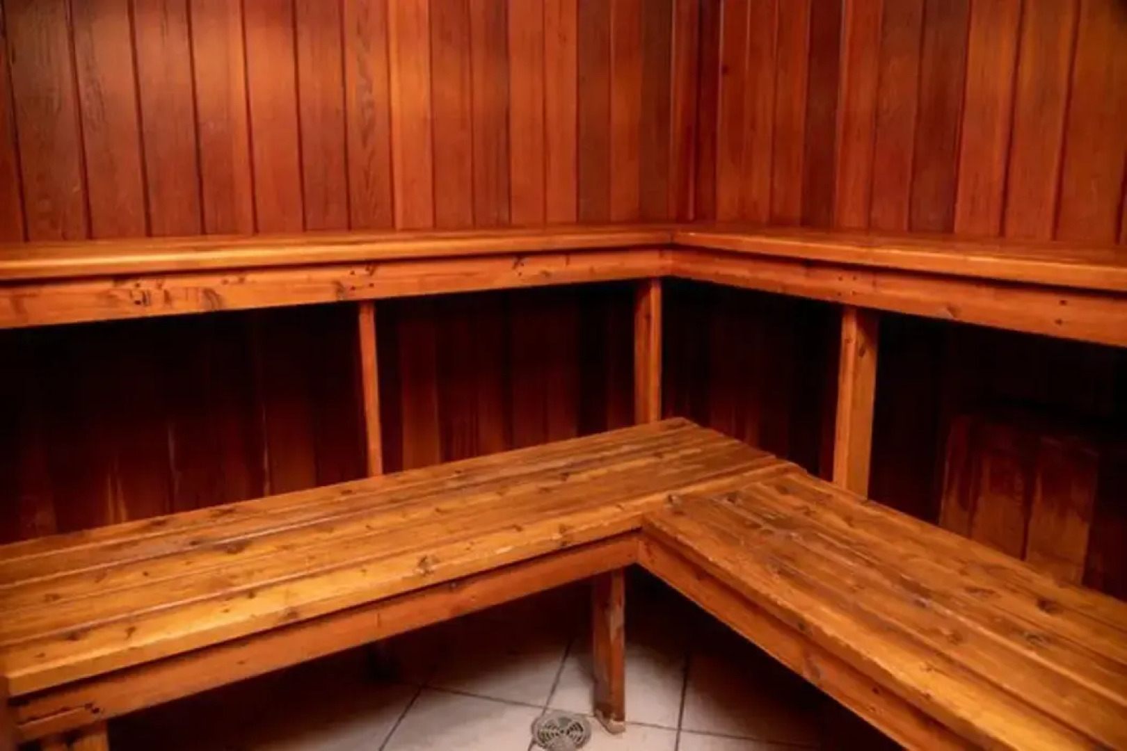 Rocky Mountain Ski Lodge