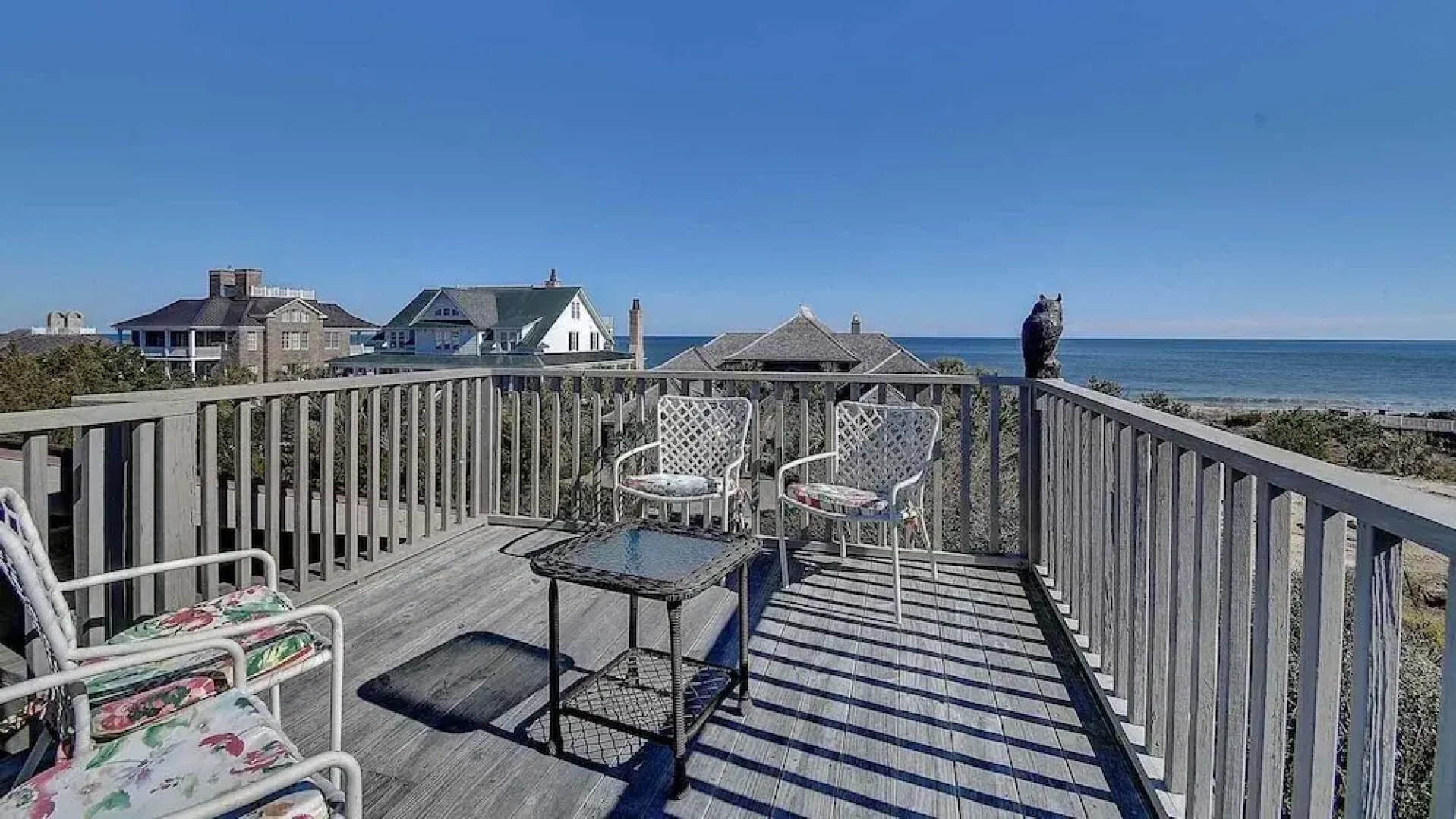 151 Easy Breezy 4 Br Home by RedAwning