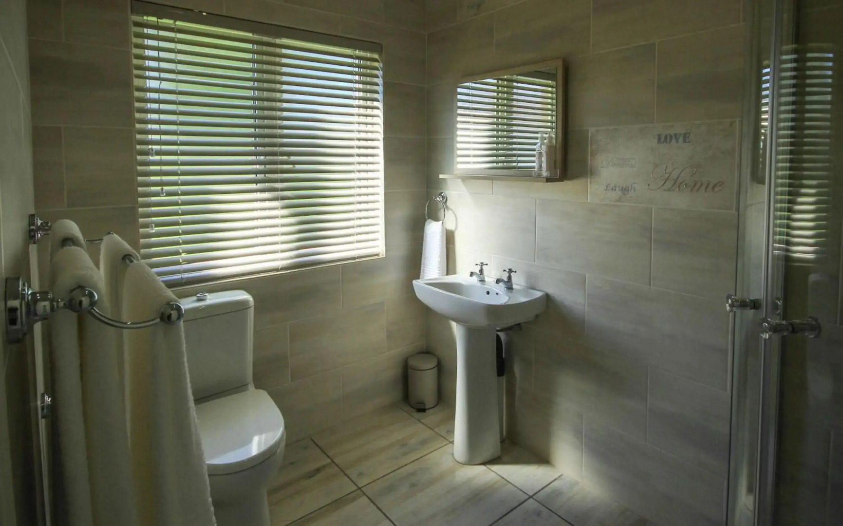 La Rose Douglas Guesthouse