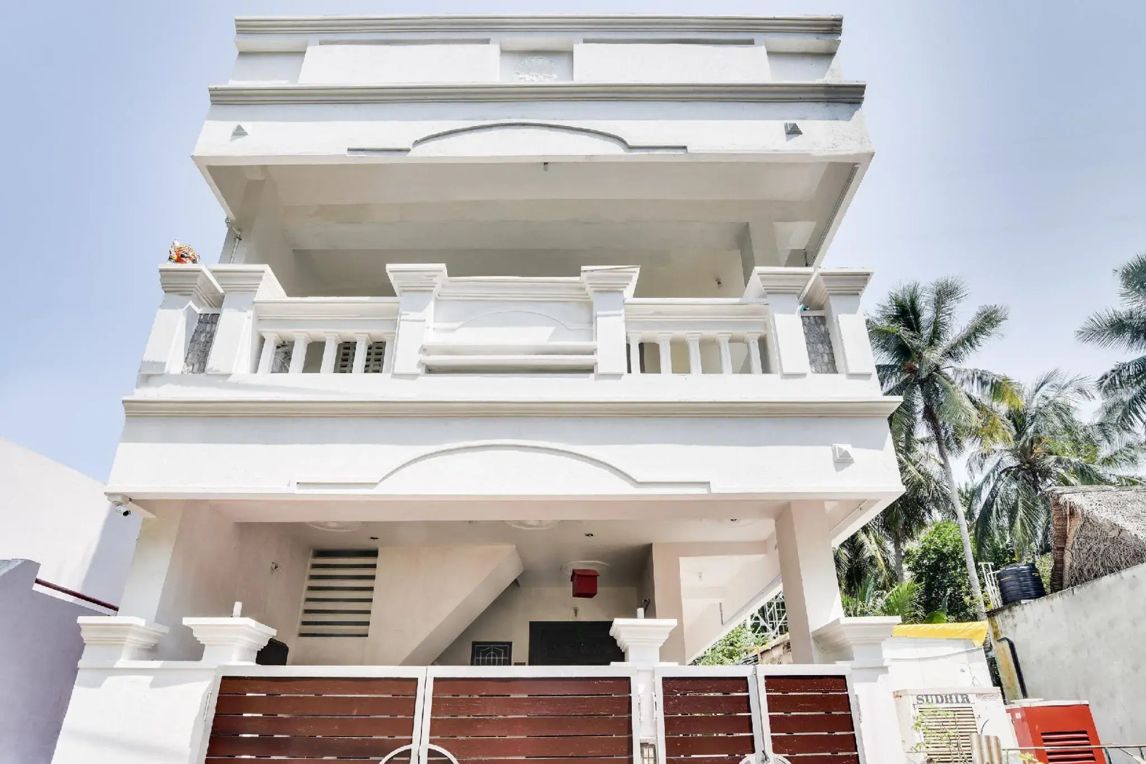 OYO Home 47909 Compact 1 BHK @ Ecr