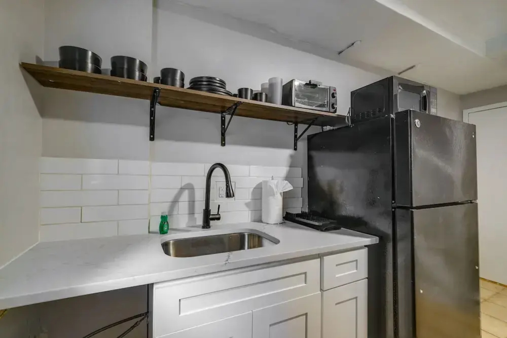Washington, DC, Area Apartment < 2 Mi to Subway!