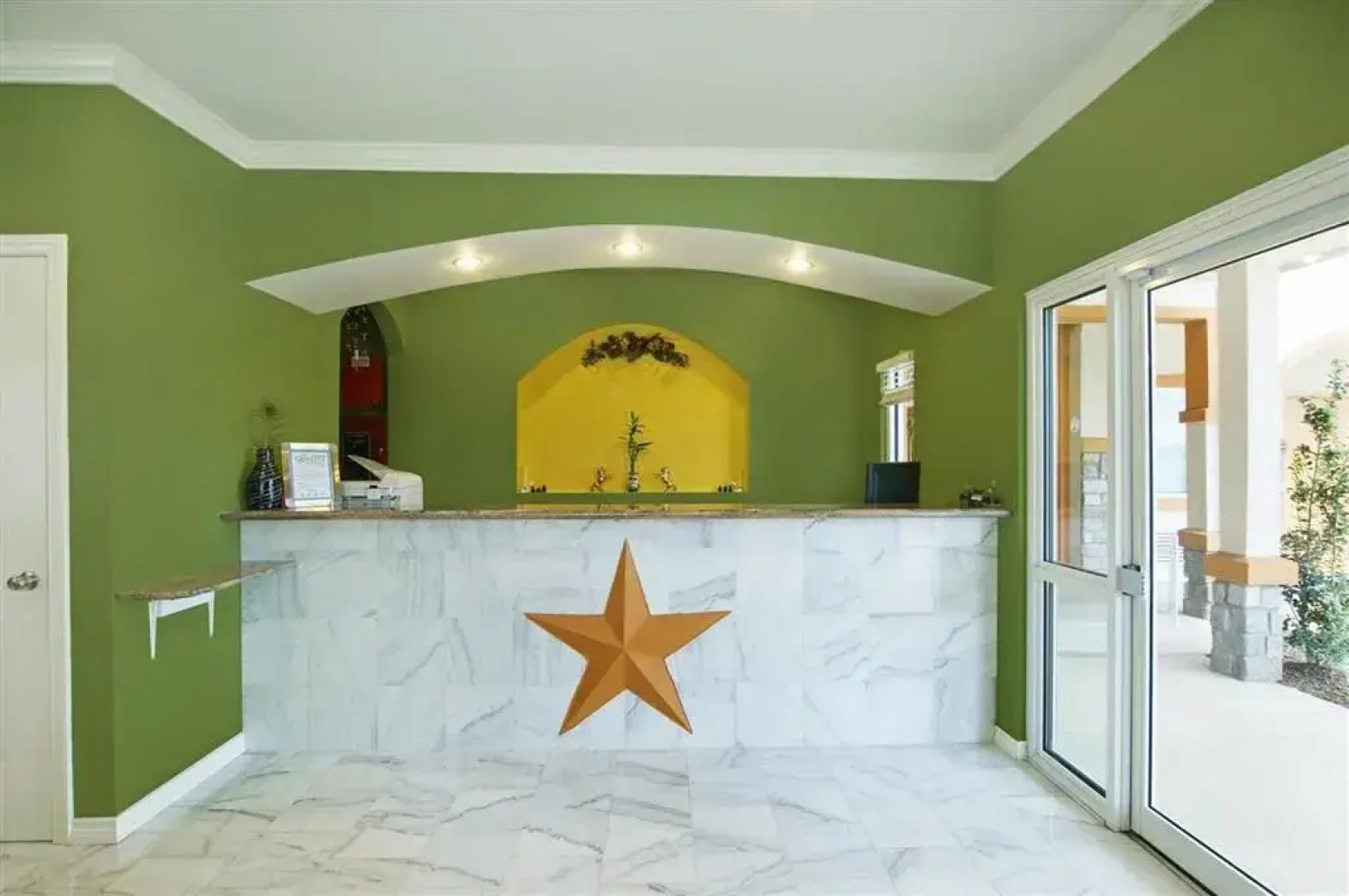 Americas Best Value Inn Bedford/DFW Airport