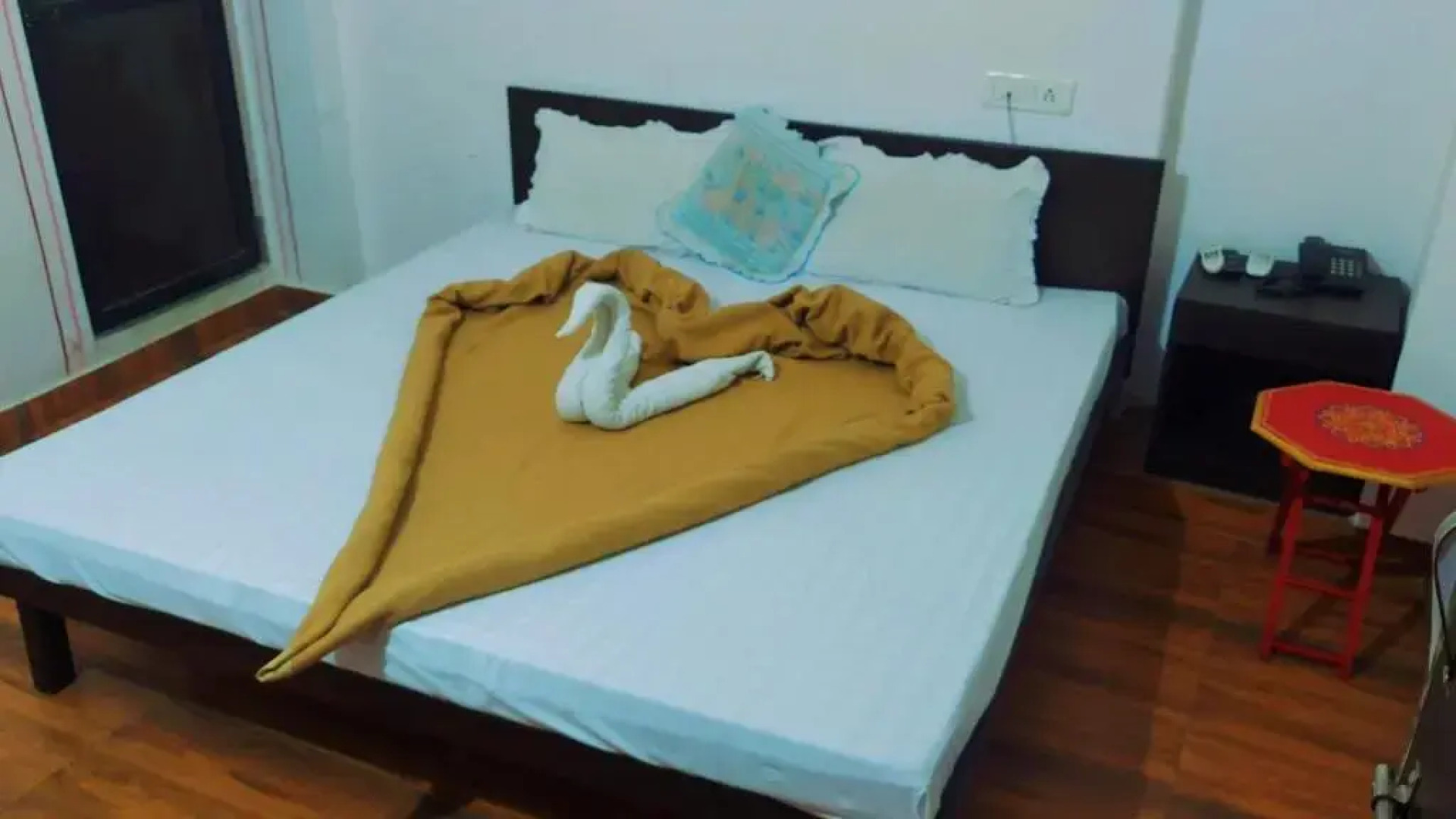 The Royal Lake View Villa