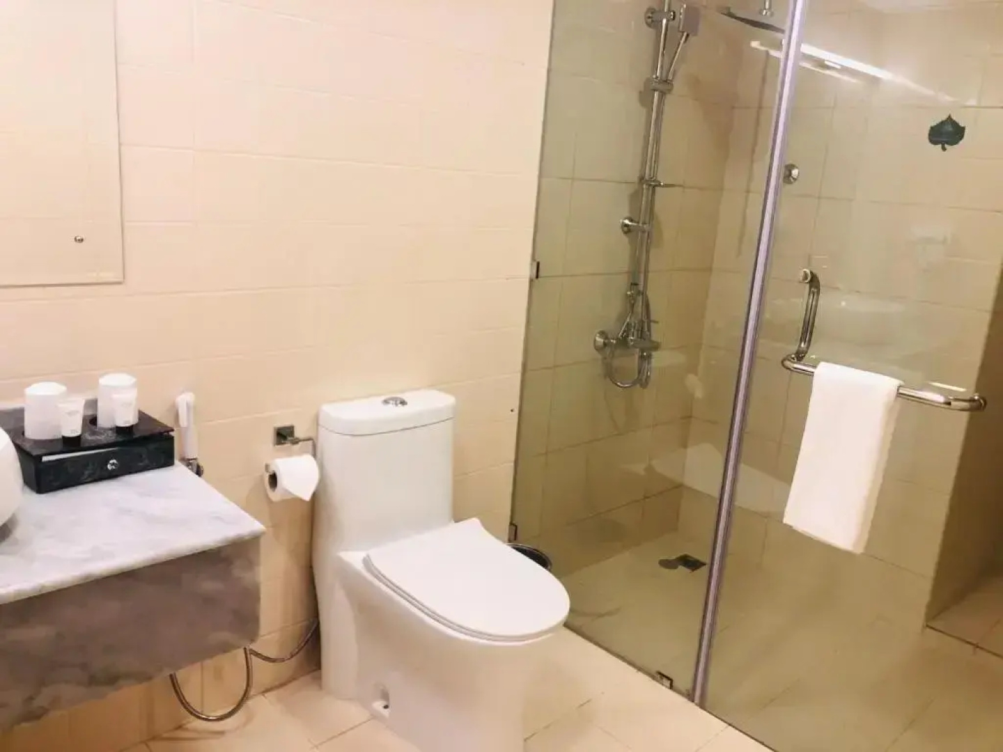 Season Inn Hotel