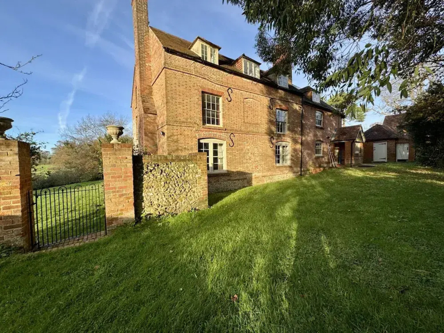 Huckleberry Farm - From 1000 Per Night