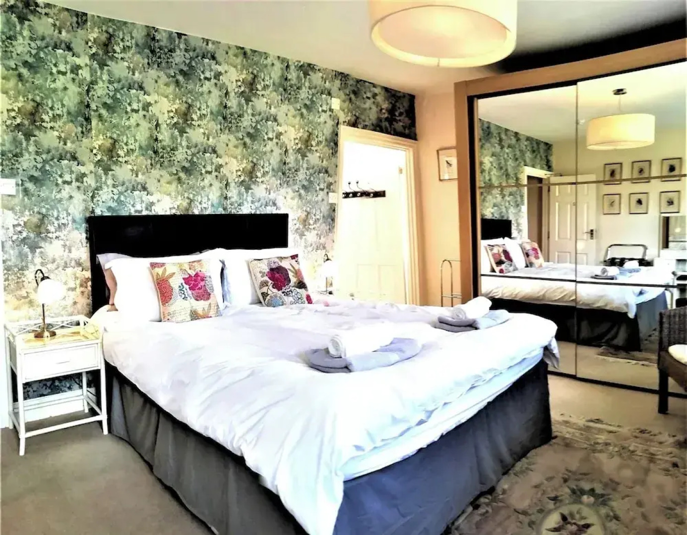 Escape the Ordinary - Dorset Village Vacation