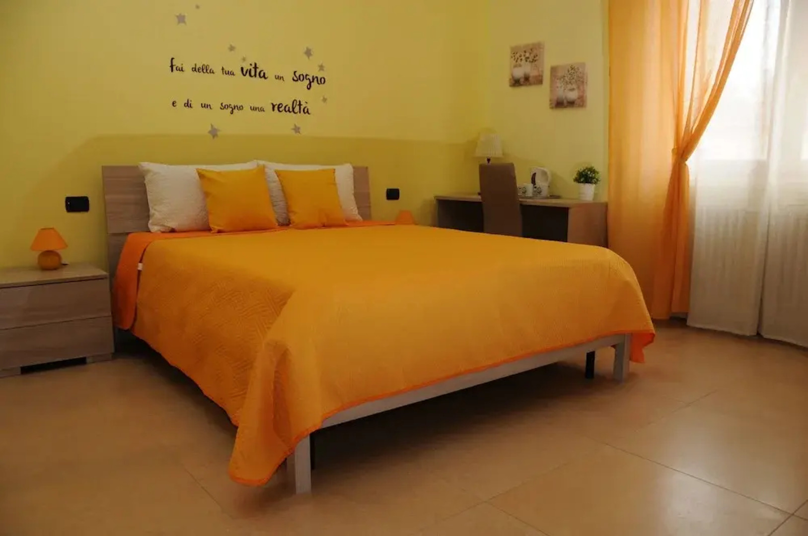 Color House Malpensa B&B