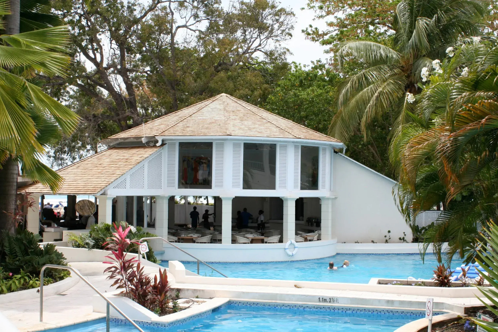 Savannah Beach Club Hotel