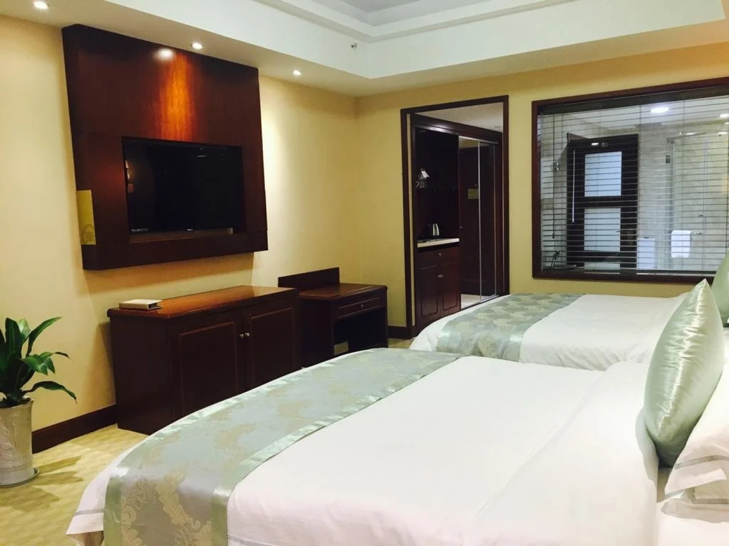 Oriental Xuanwu Hotel