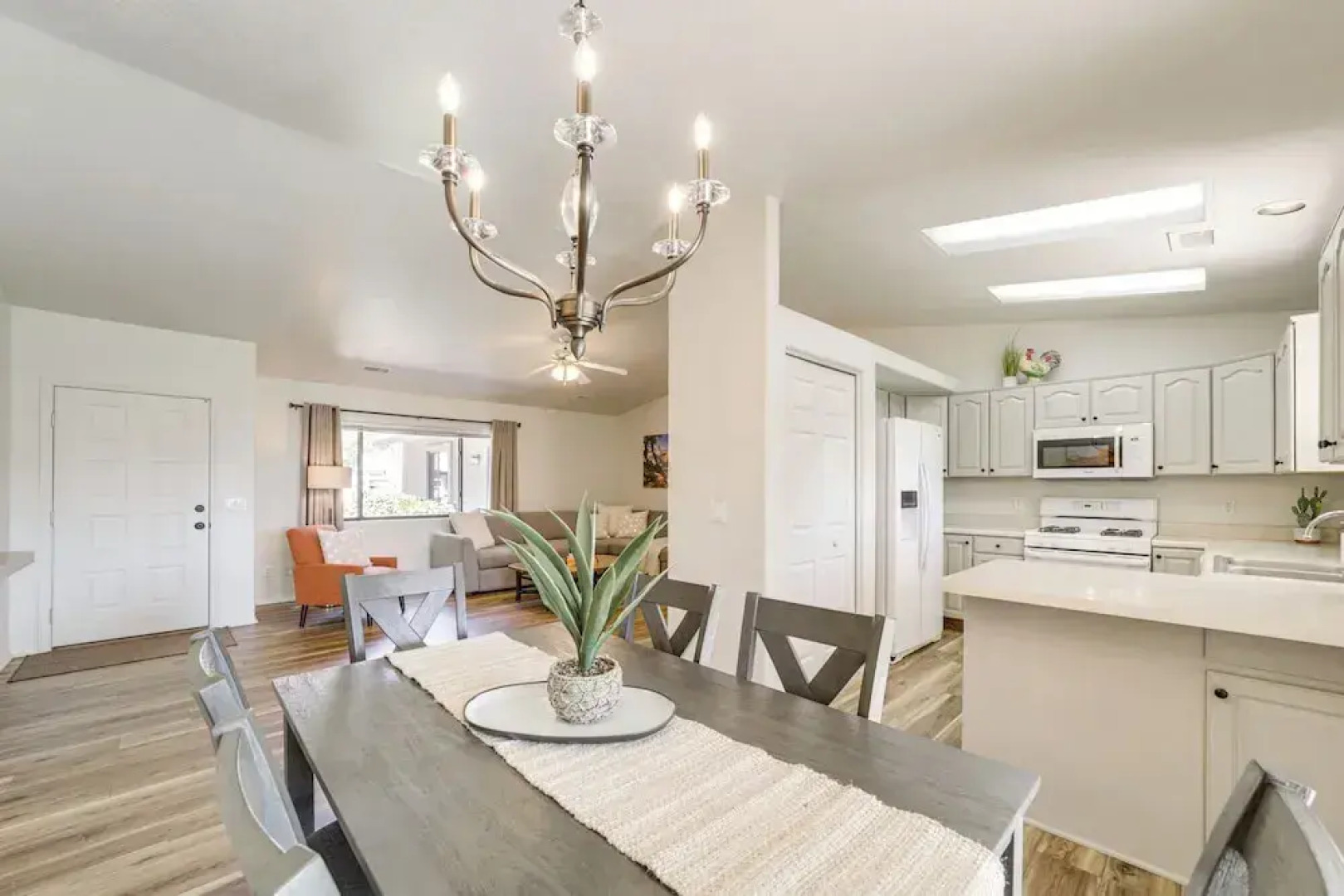 Hike, Shop & Unwind: Cottonwood Home w/ Patio!