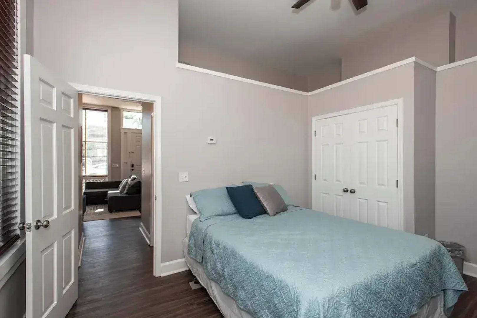 Heart of Mainstrasse Apt 1