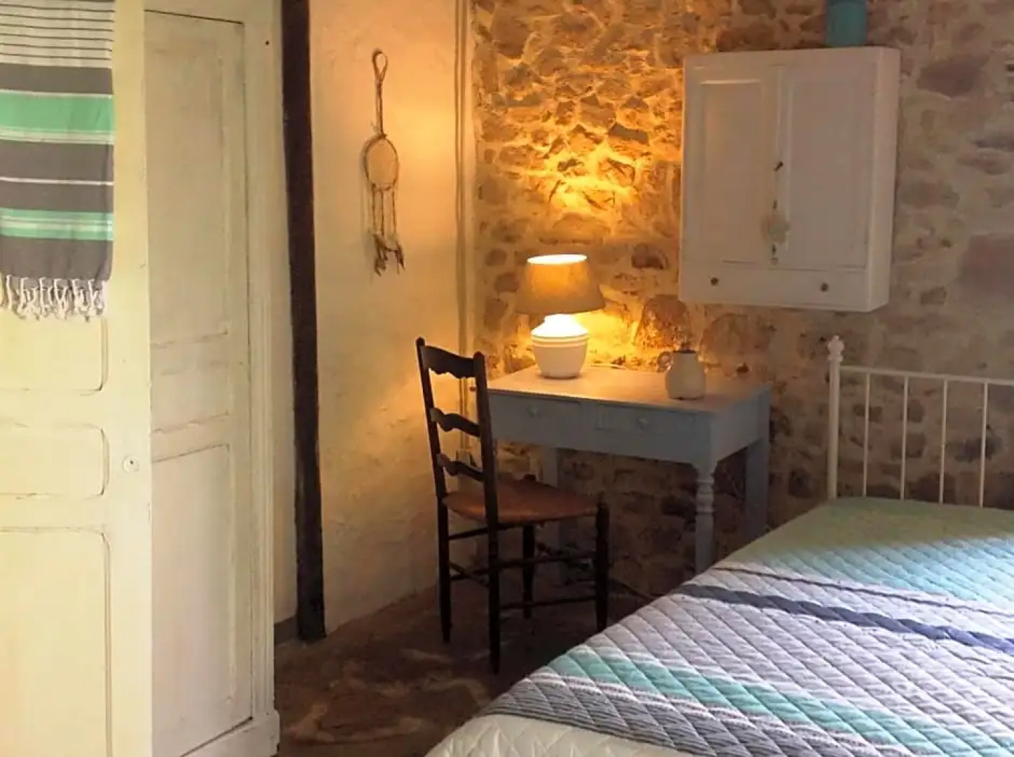 Domaine Charente - B&B / Familyroom Le Jardin (with external toilet & shower house)