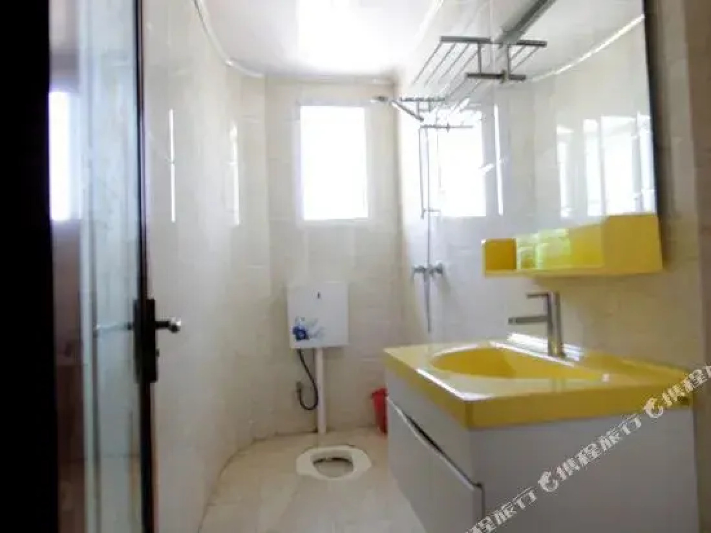 Ya'an Bifengxia Kaifeng Inn