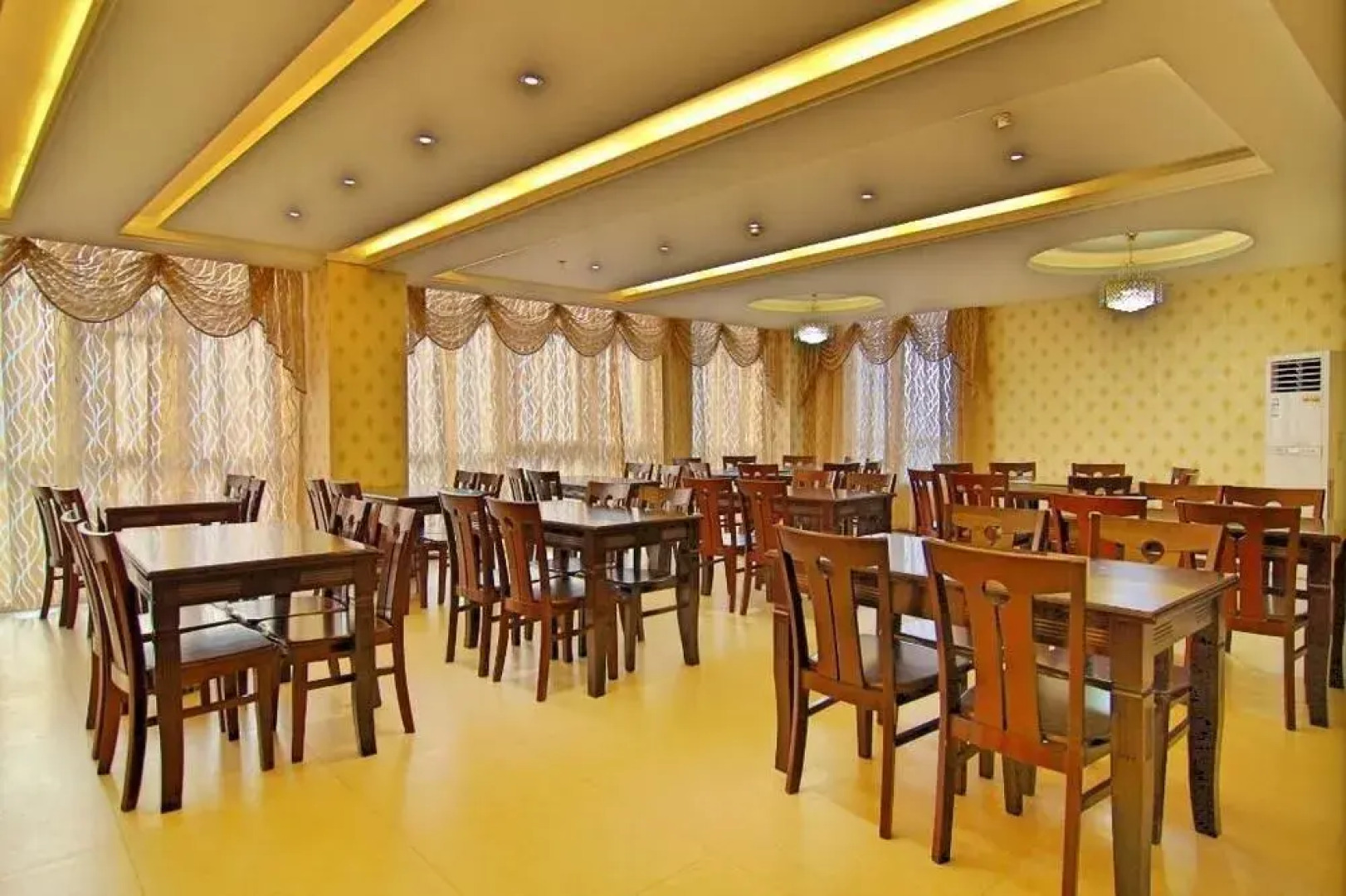 Meijing Business Hotel