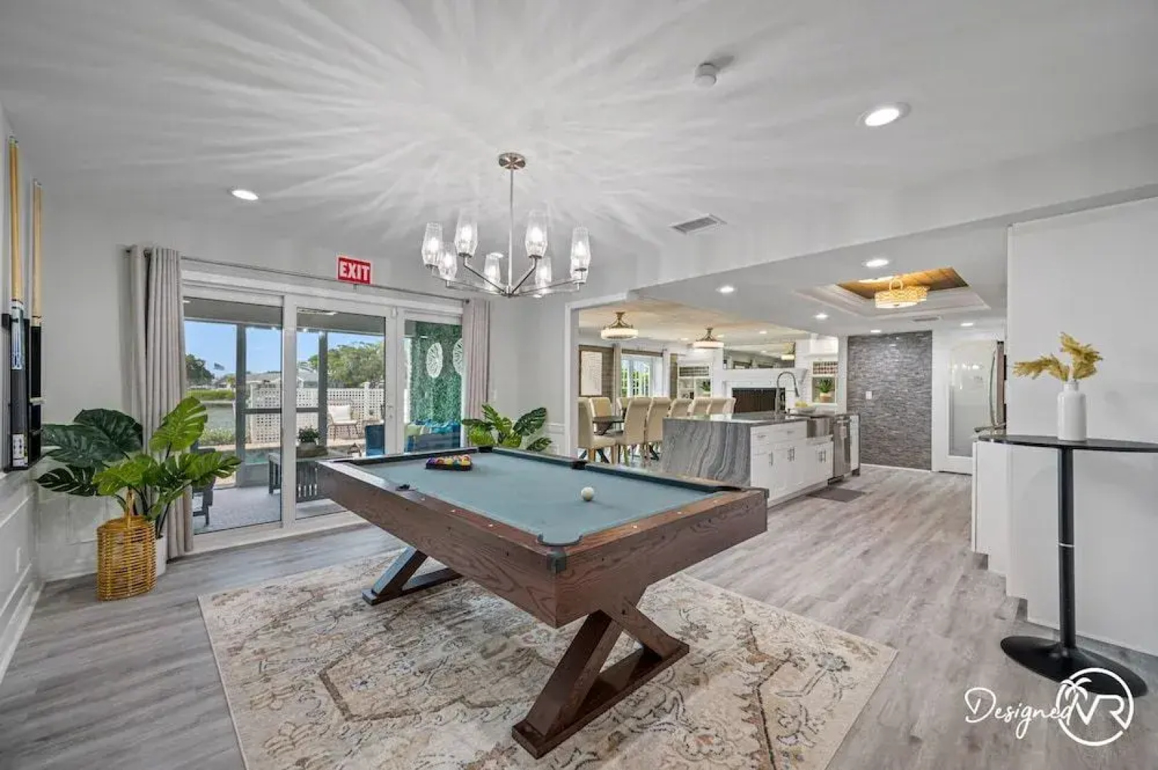 Chic 8BR with Heated Pool & Waterview
