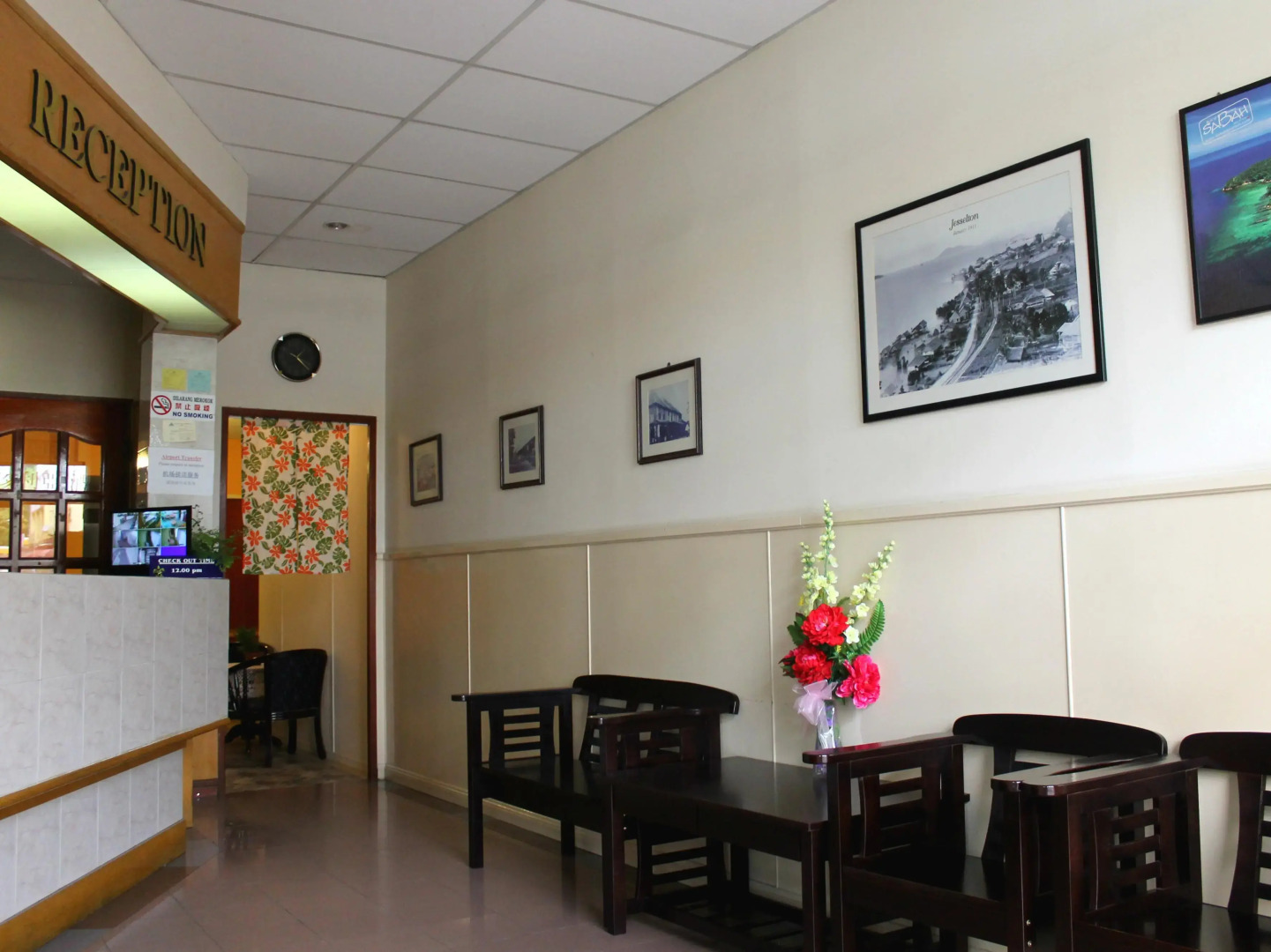 Victoria Hotel and Hostel