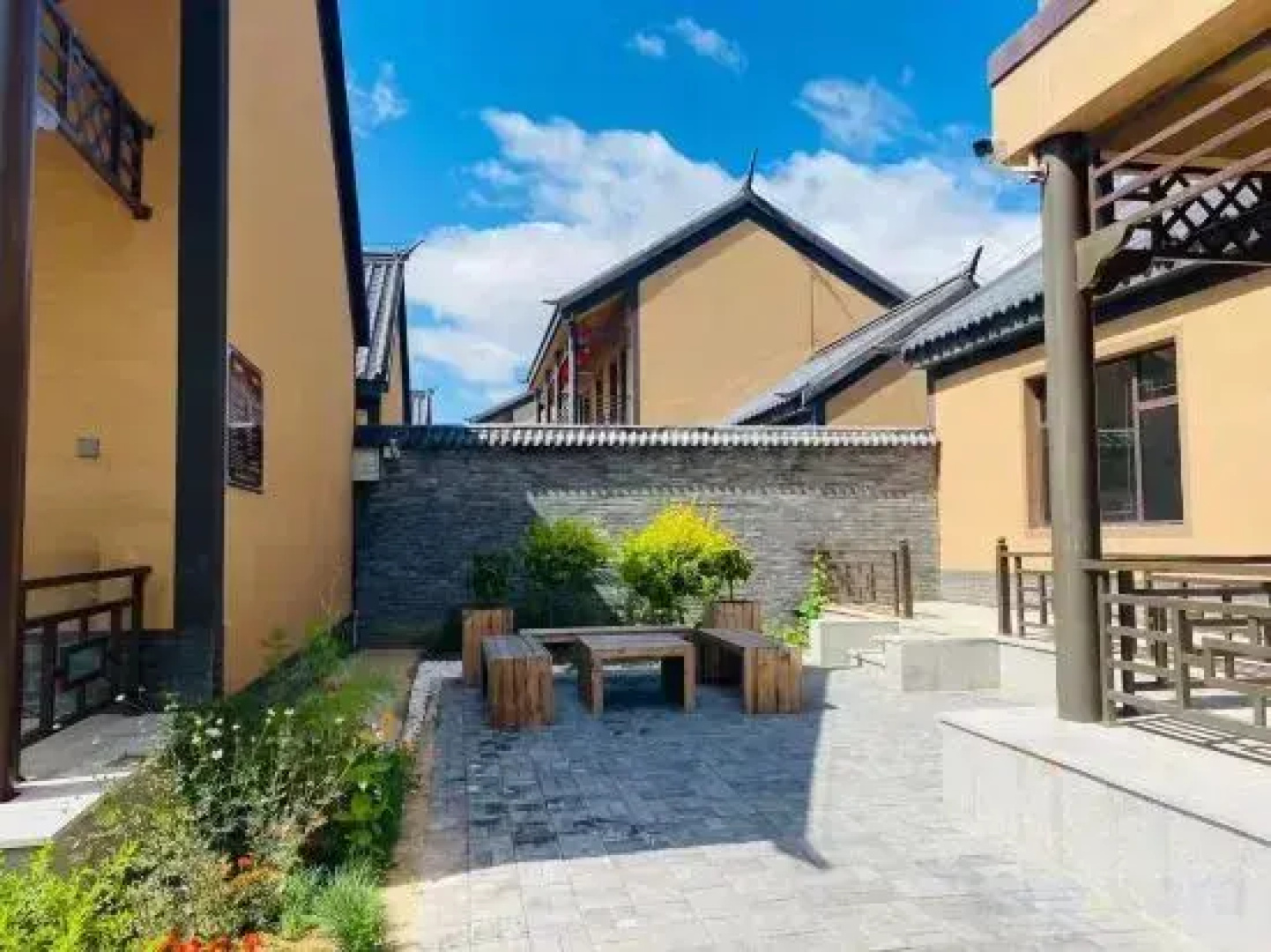 Tianxi Courtyard Hotel