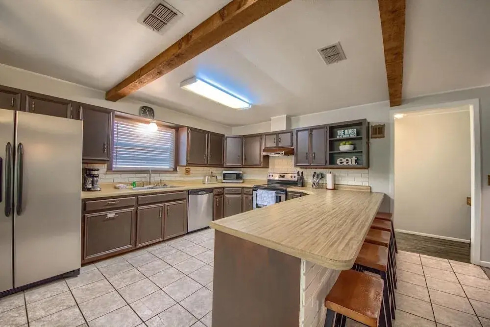 Hondo s River Haus RR 1300