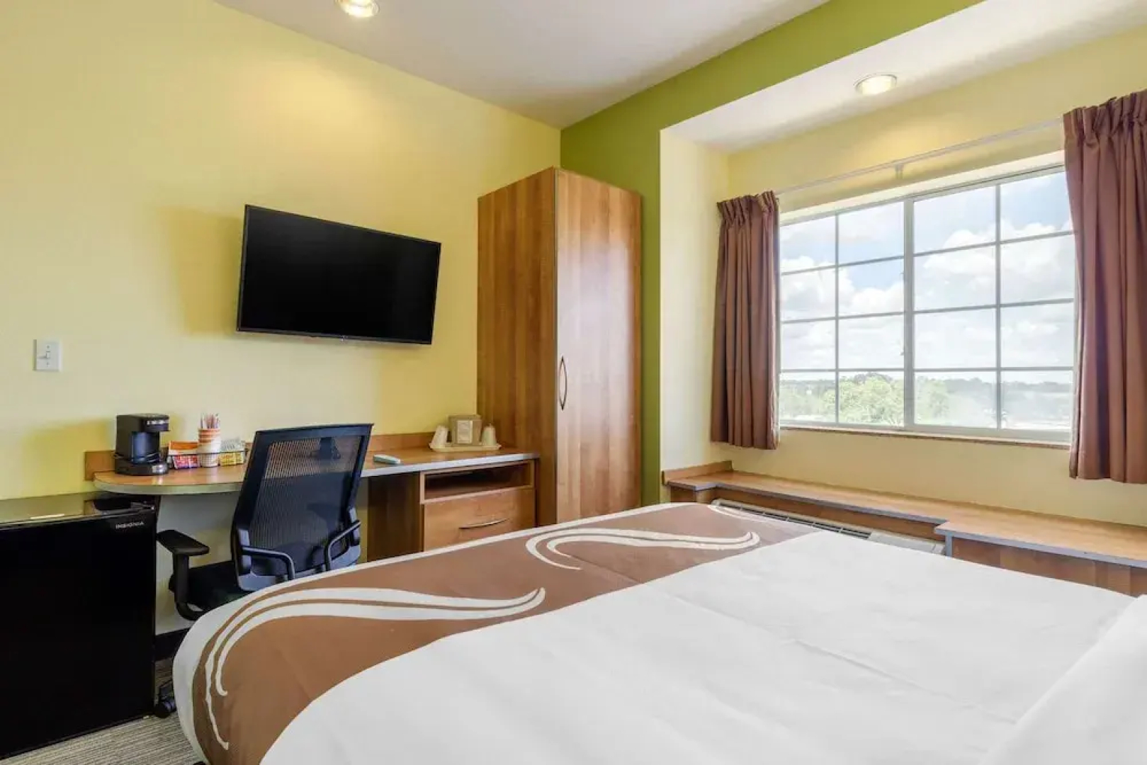 Microtel Inn & Suites by Wyndham Lehigh