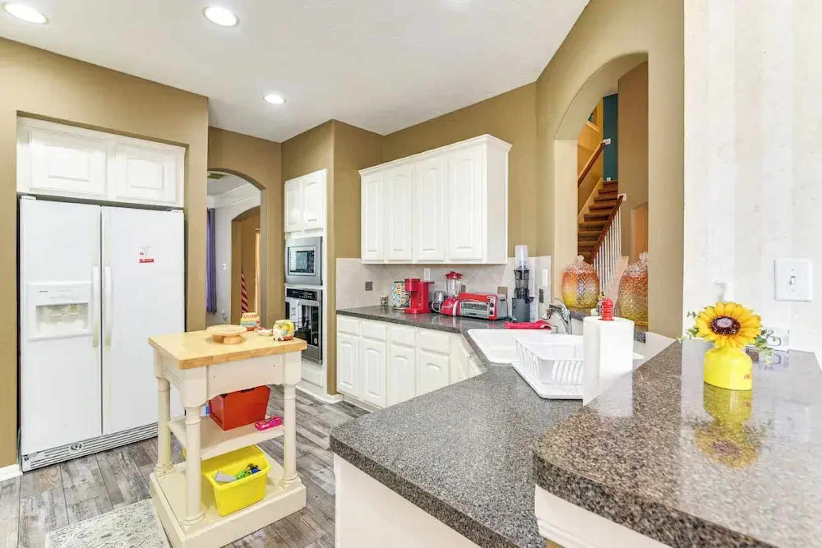 Patio, BBQ & Yard: Family Retreat in Pearland