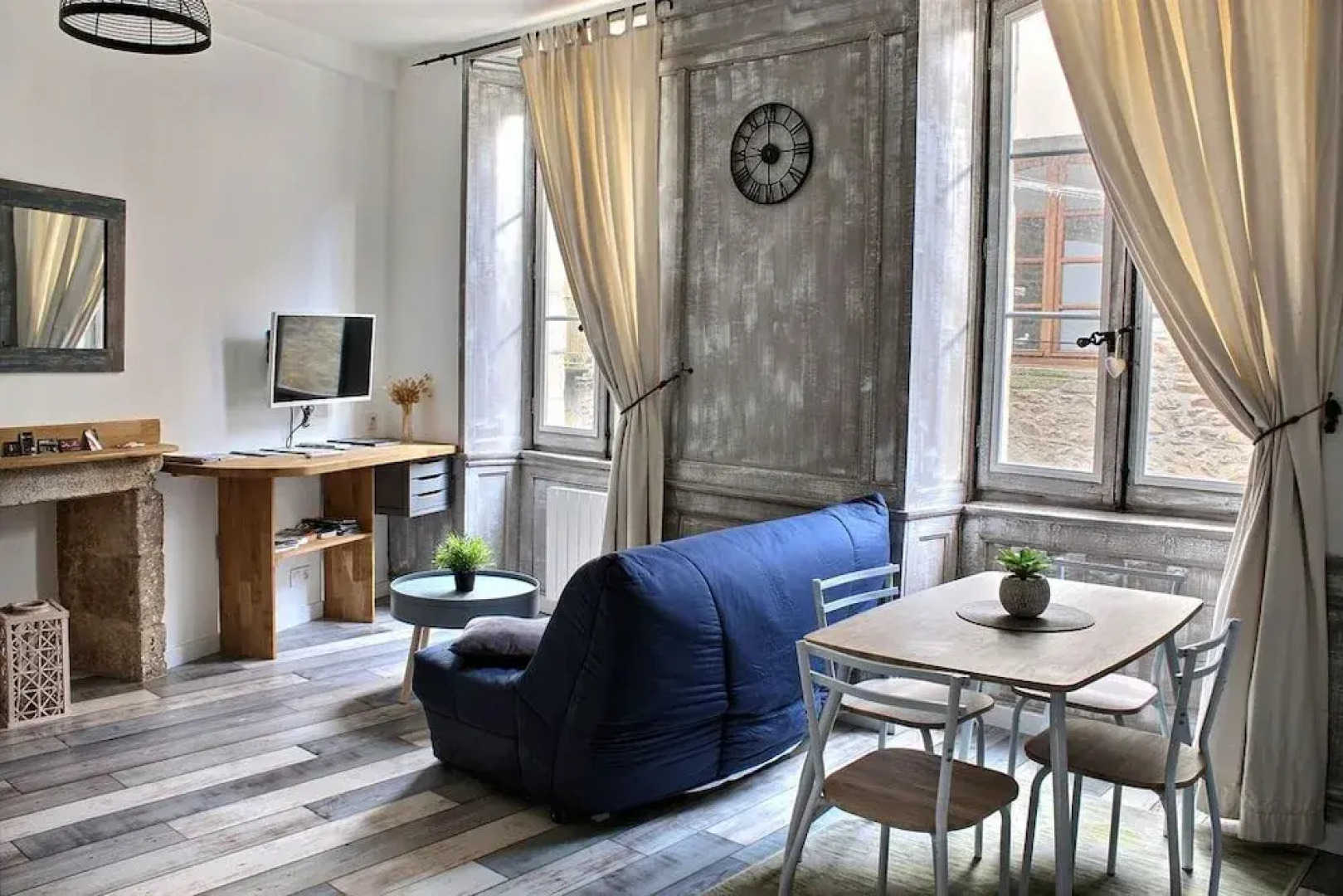 STOP 100m DU PORT-Parking gratuit a 5mn