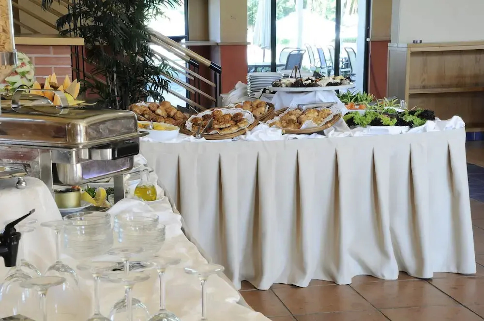 Country Lodge Hotel & Resort