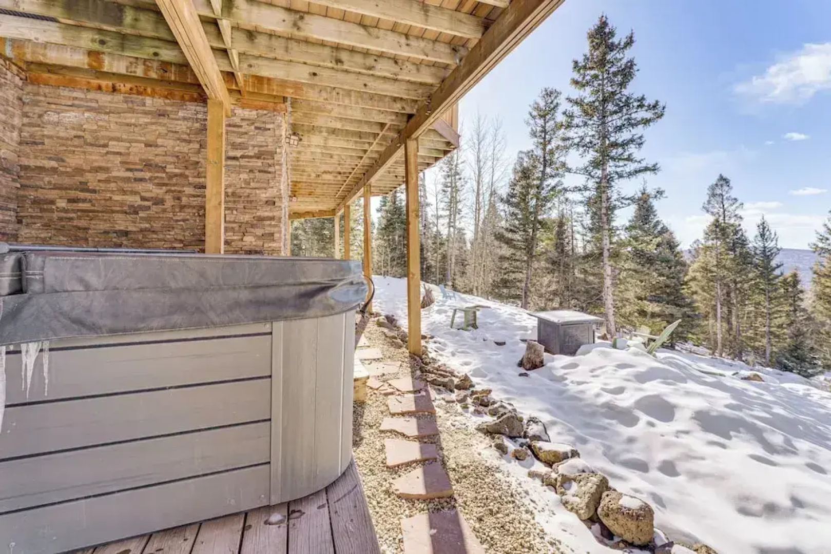 'burning Sky Lodge': Private Hot Tub & Ski-in/out