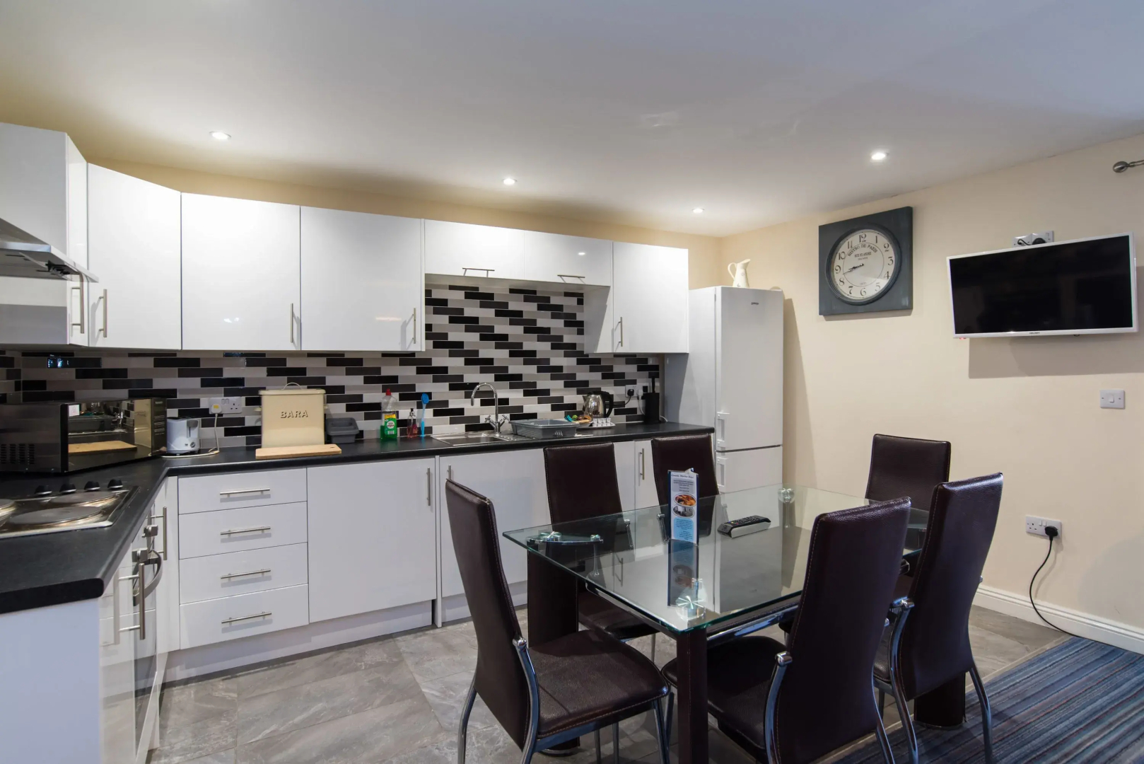 47 Marine Apartment