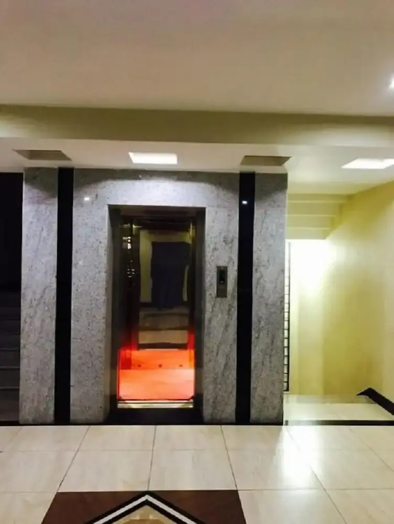 Iroomz Vaishali Residency