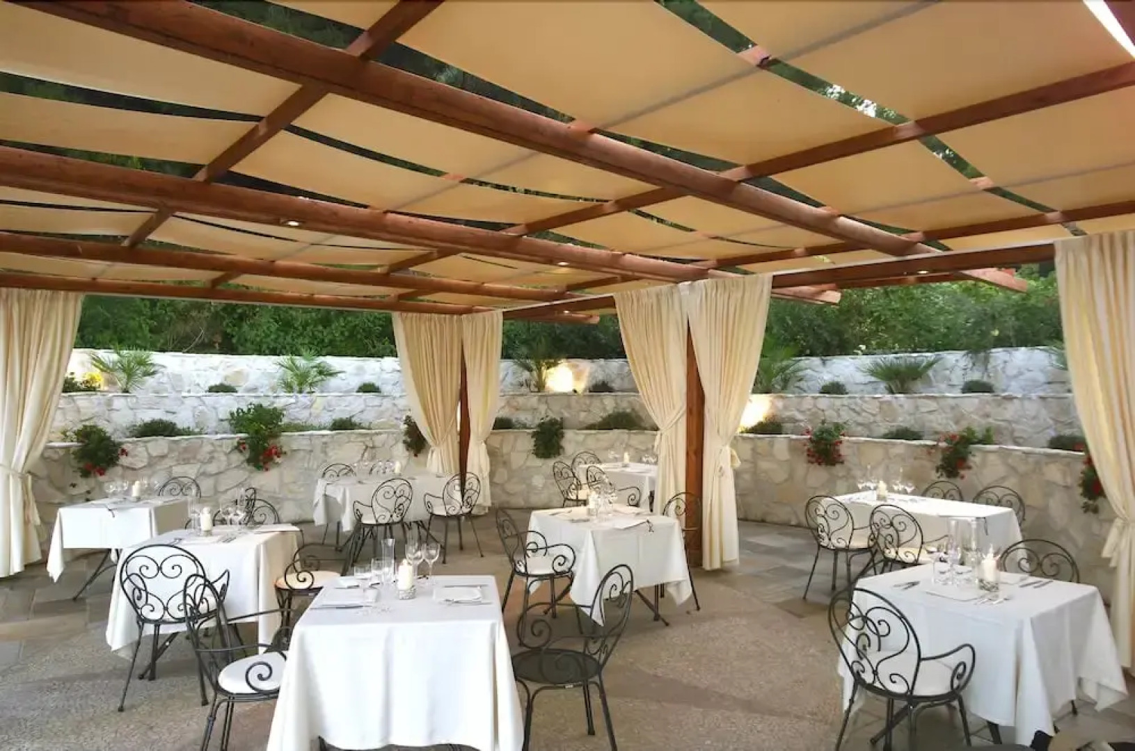 Hotel Baia dei Faraglioni