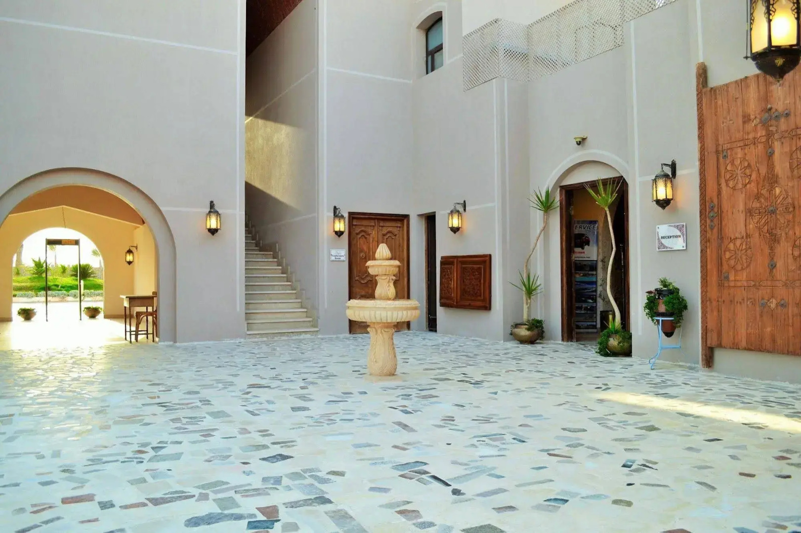 Rohanou Beach Resort