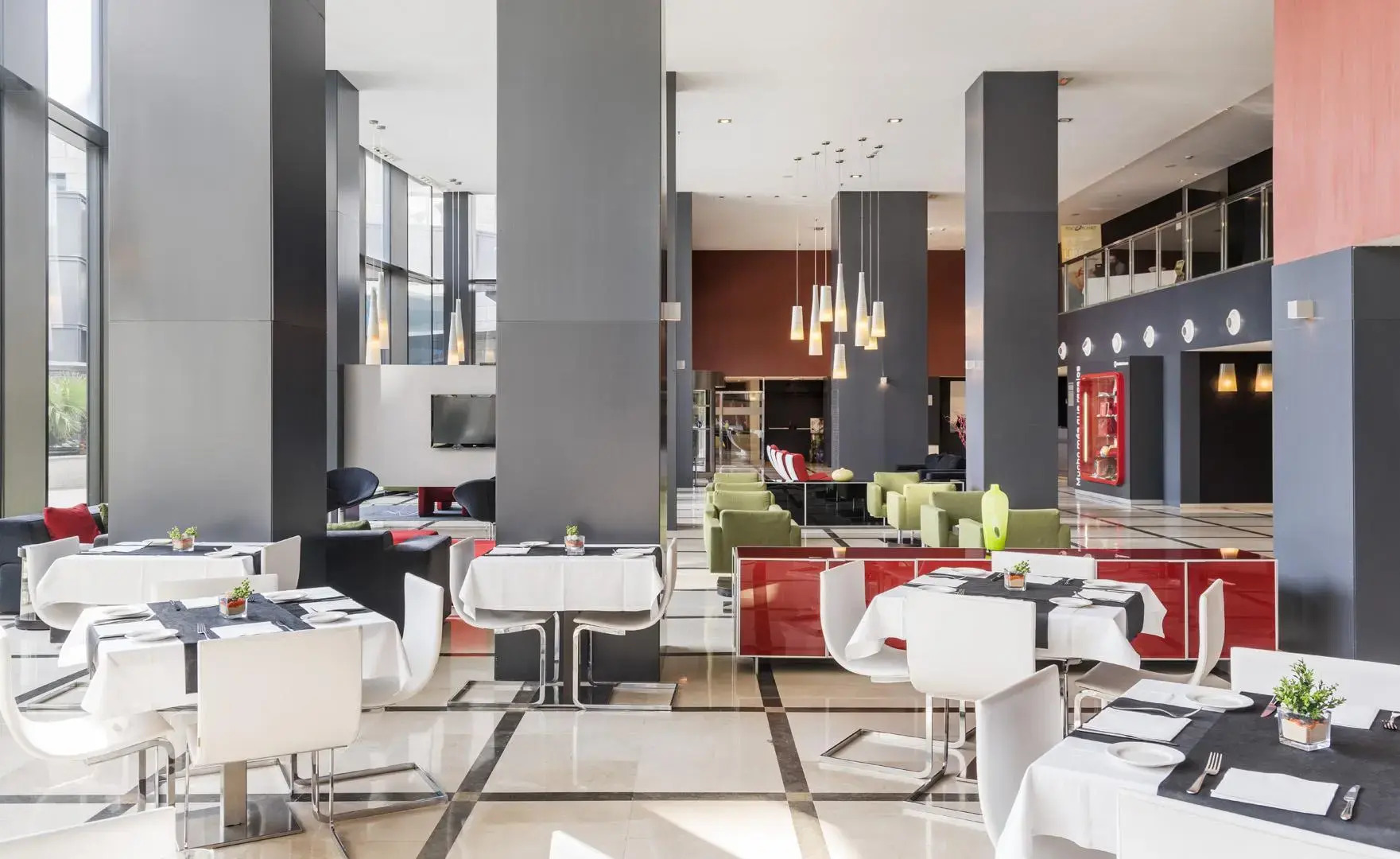 Hotel Ilunion Aqua 4