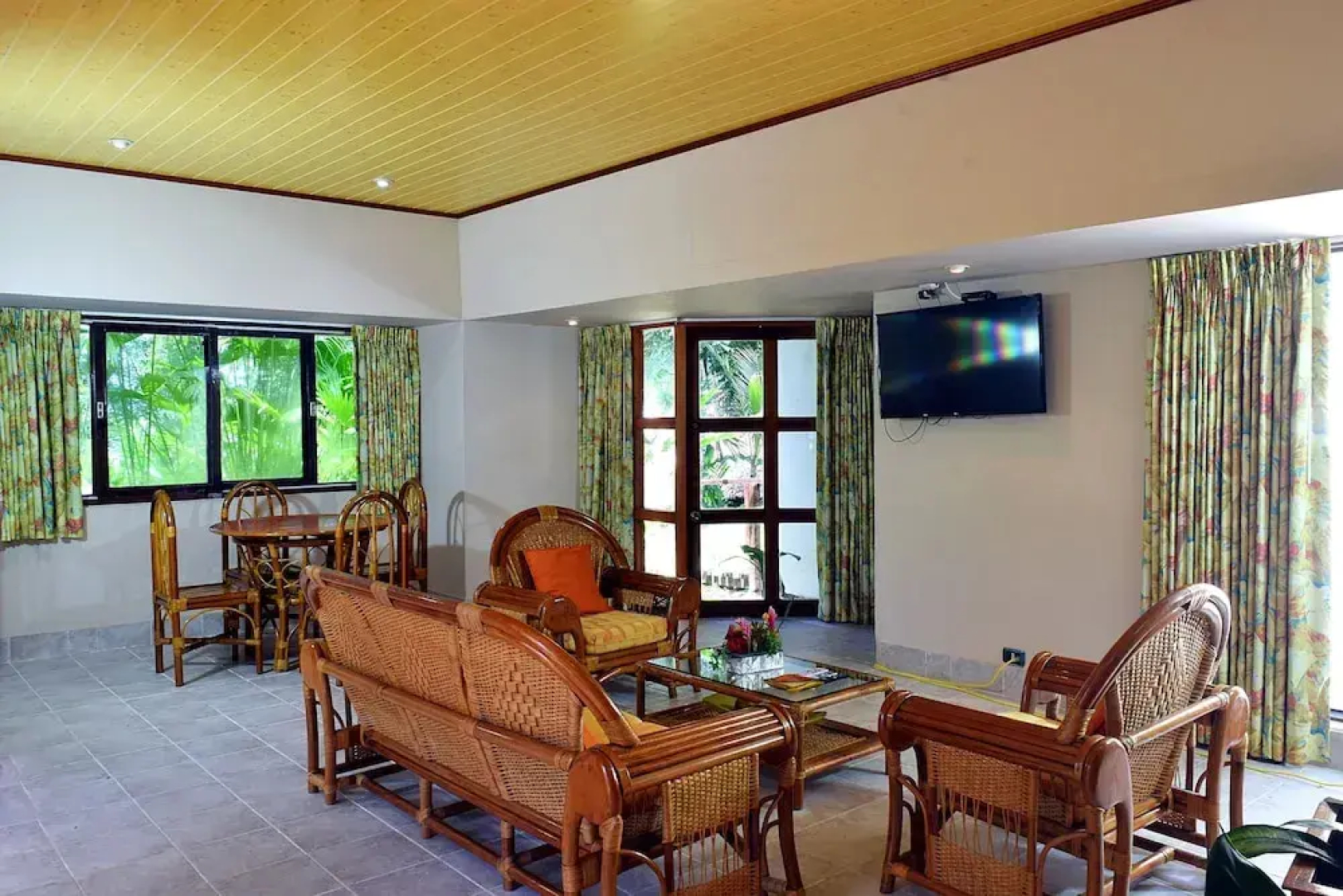 Ceiba Tops Lodge