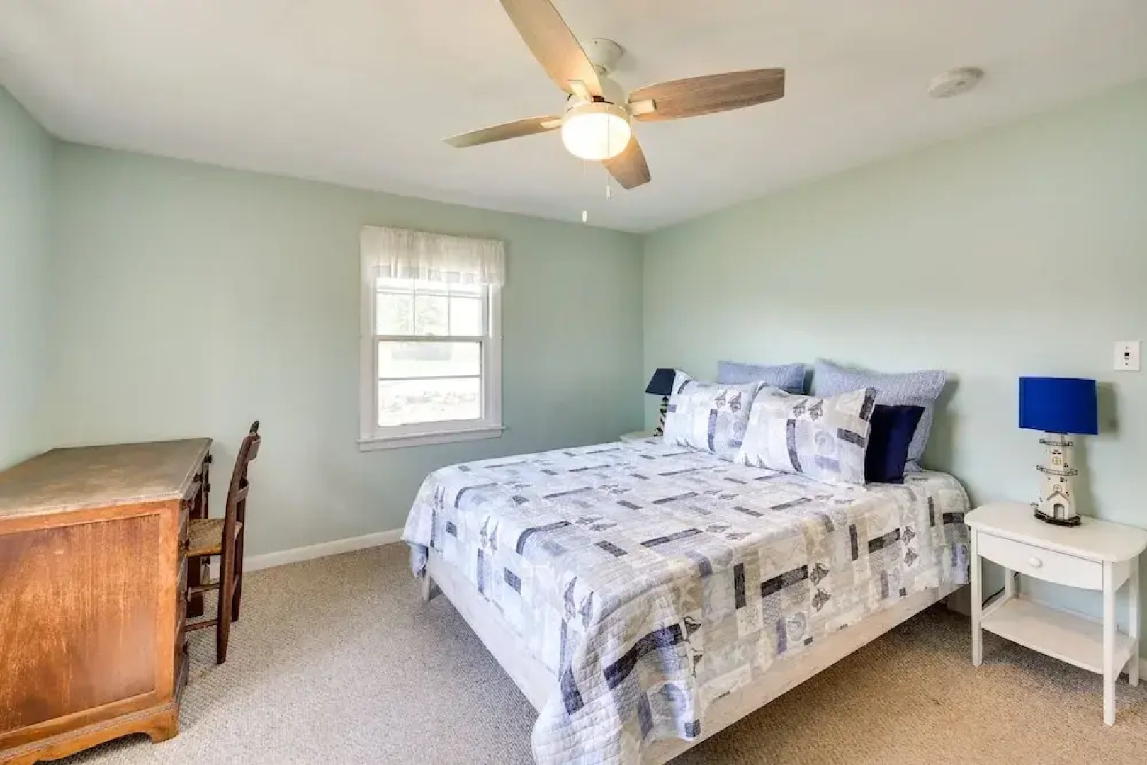 Charming Niantic Vacation Rental: Walk to Beach!