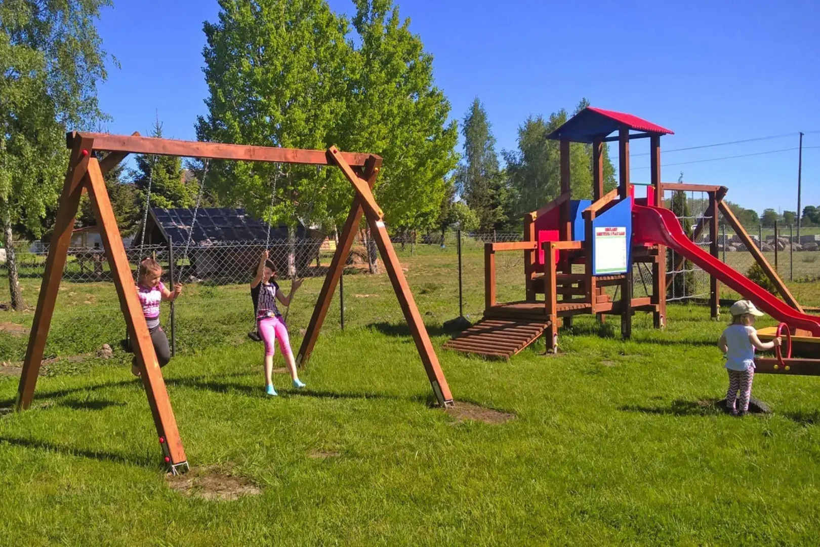 Holiday Homes, Gleznowko