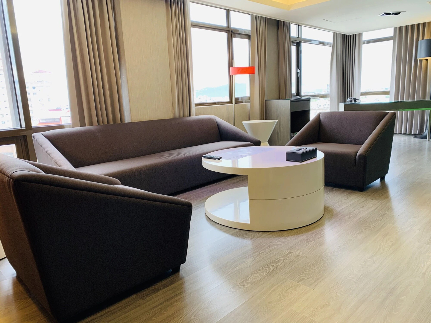 CHECK inn SELECT Hualien LinSen