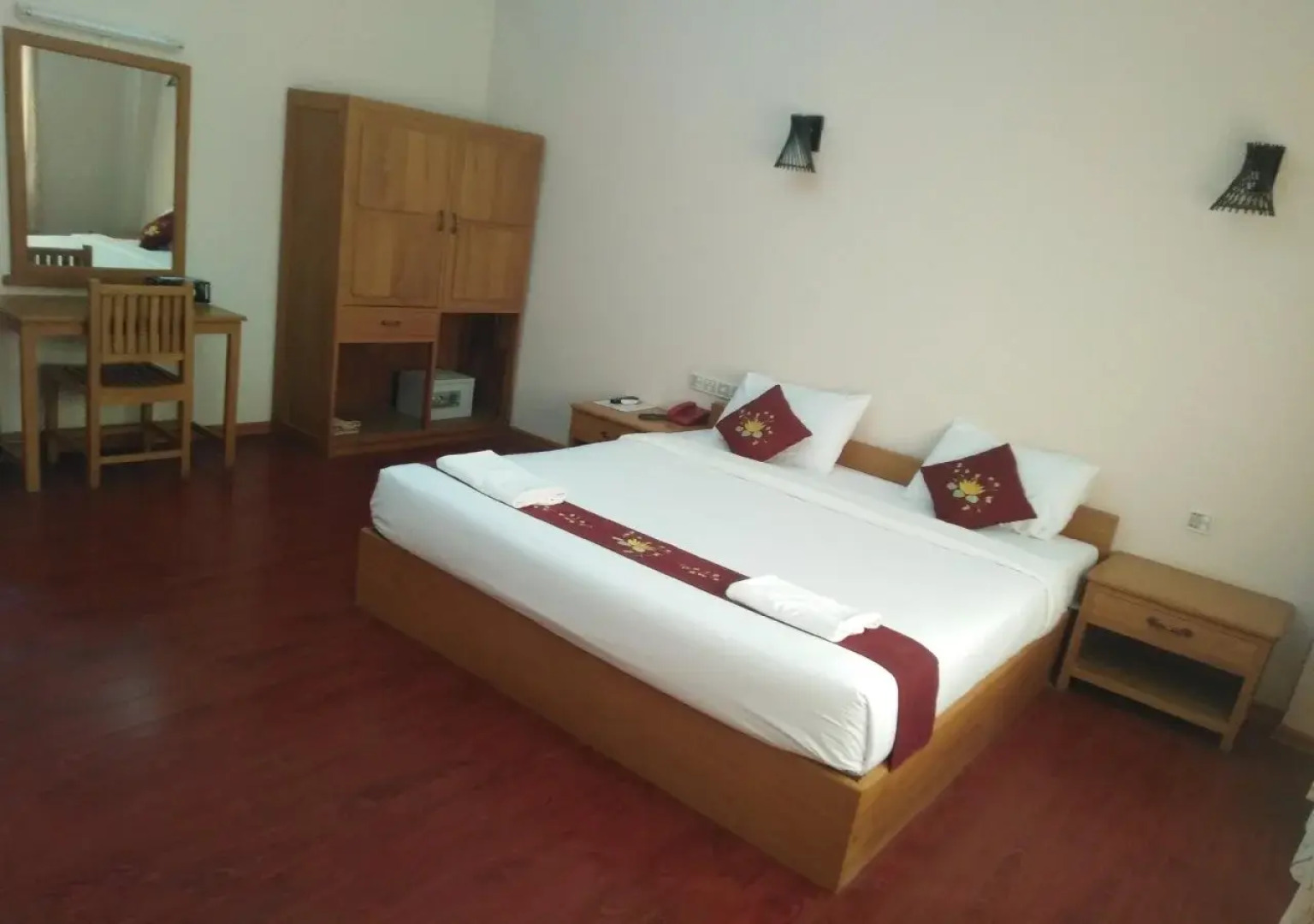 Golden Lotus Inle Hotel