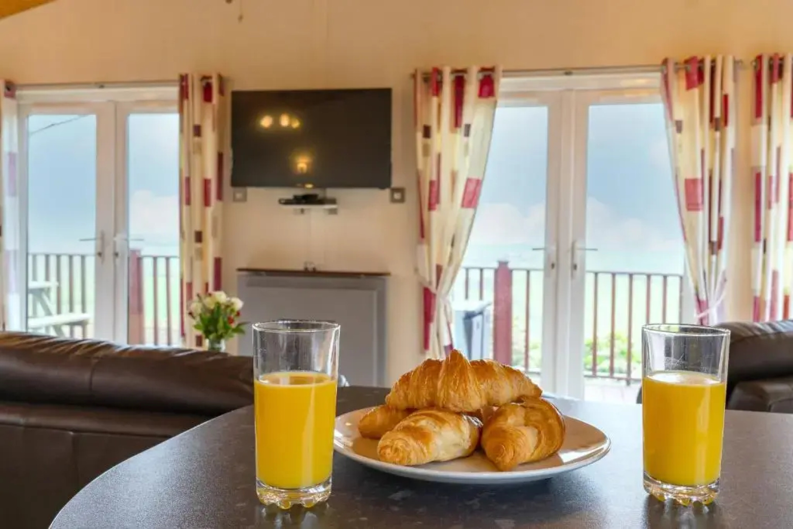 Whitsand Bay Lodge