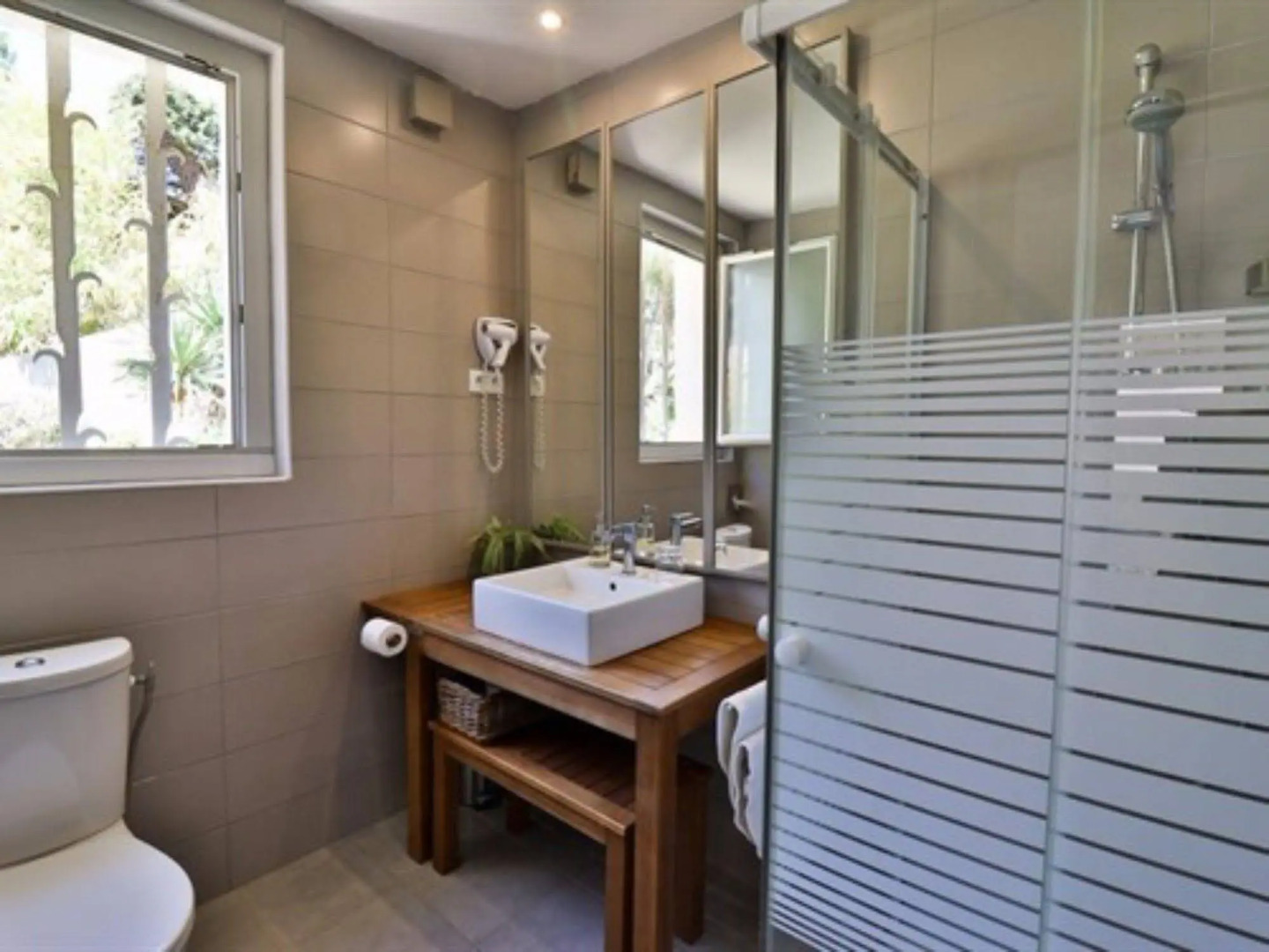 Les Chambres dHôtes du Grand Mornas