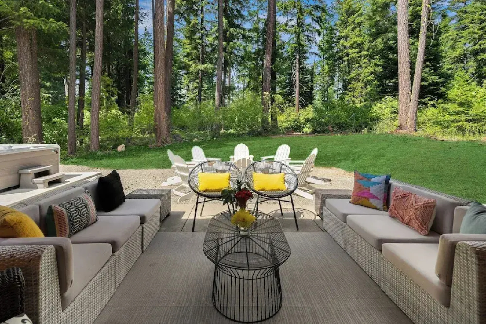 Hot Tub & Game Room: Home in Cle Elum
