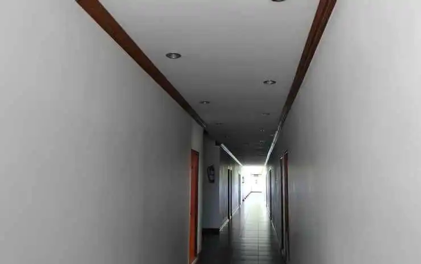 B.R.S. at Hotel Baanbumrungsuk