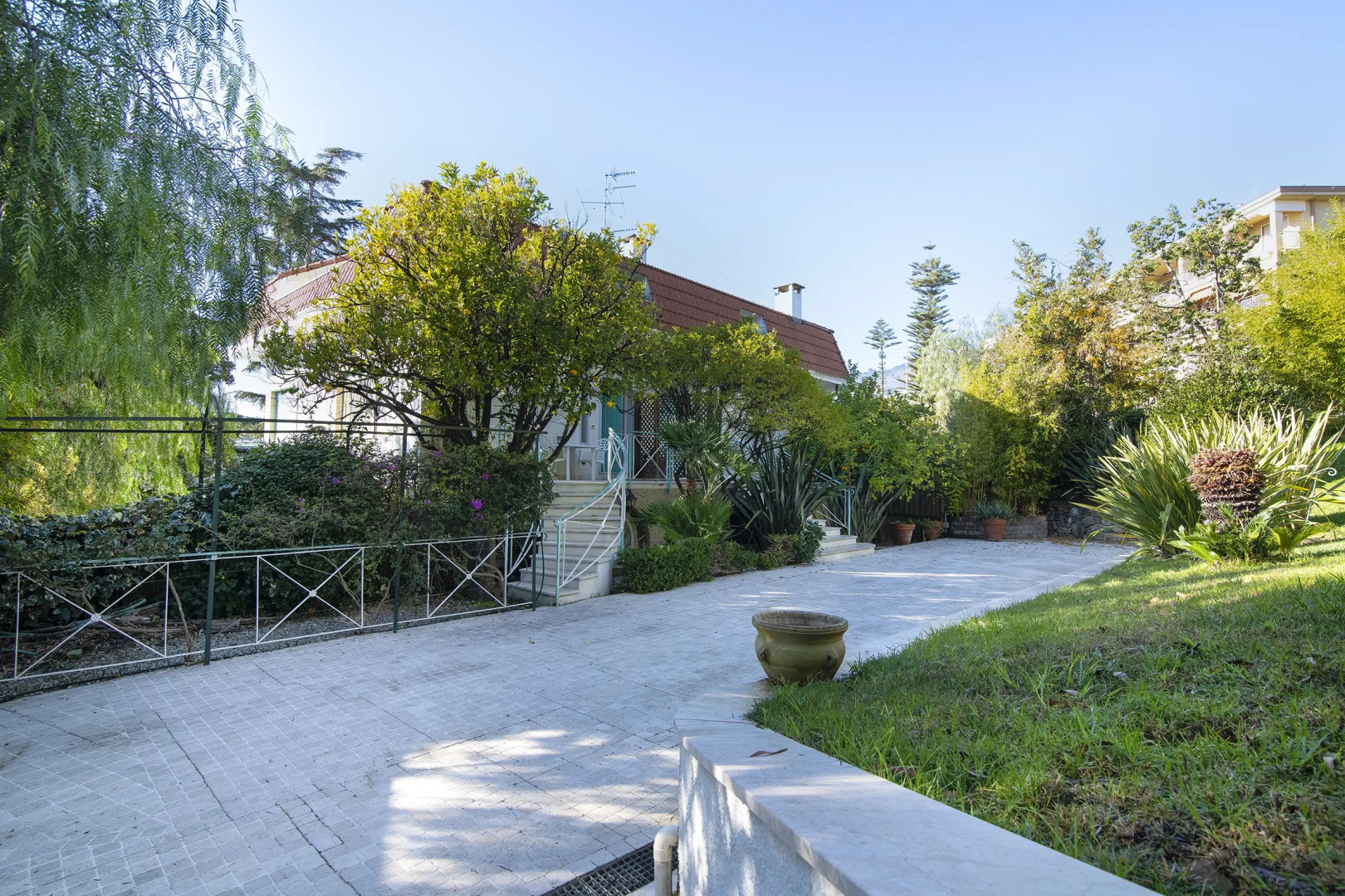 The Holiday Apartments