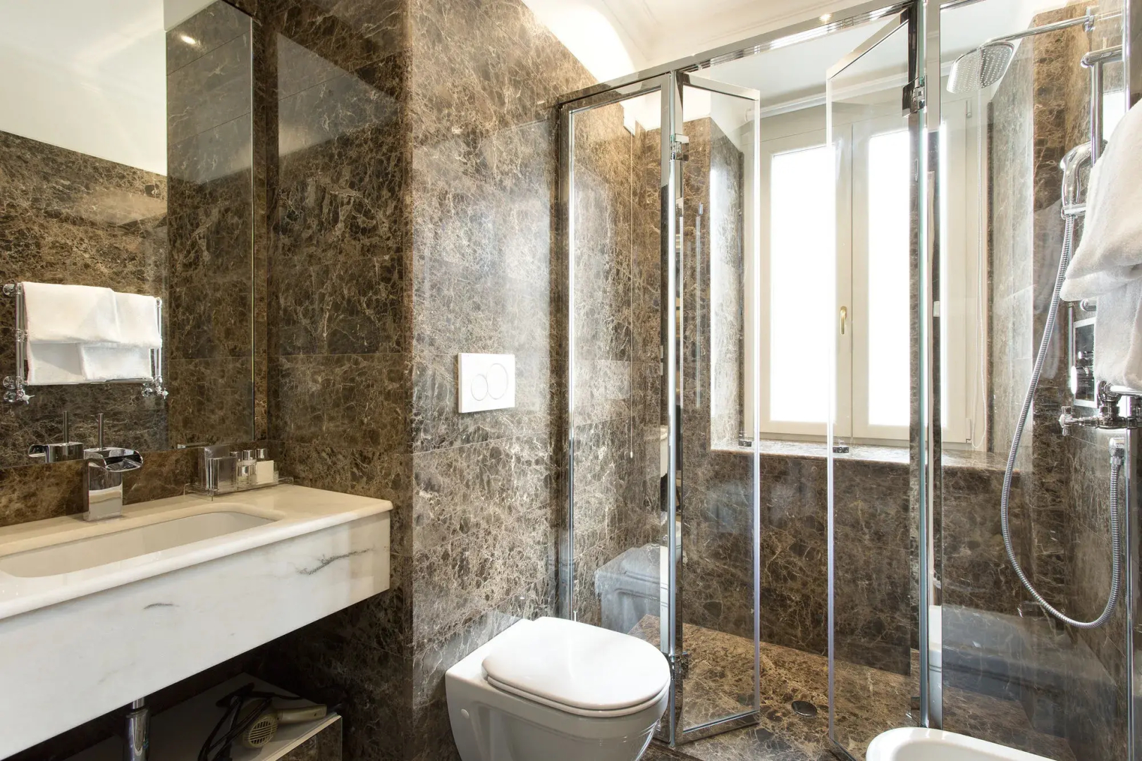 Roof Suite Rome Historic Residence
