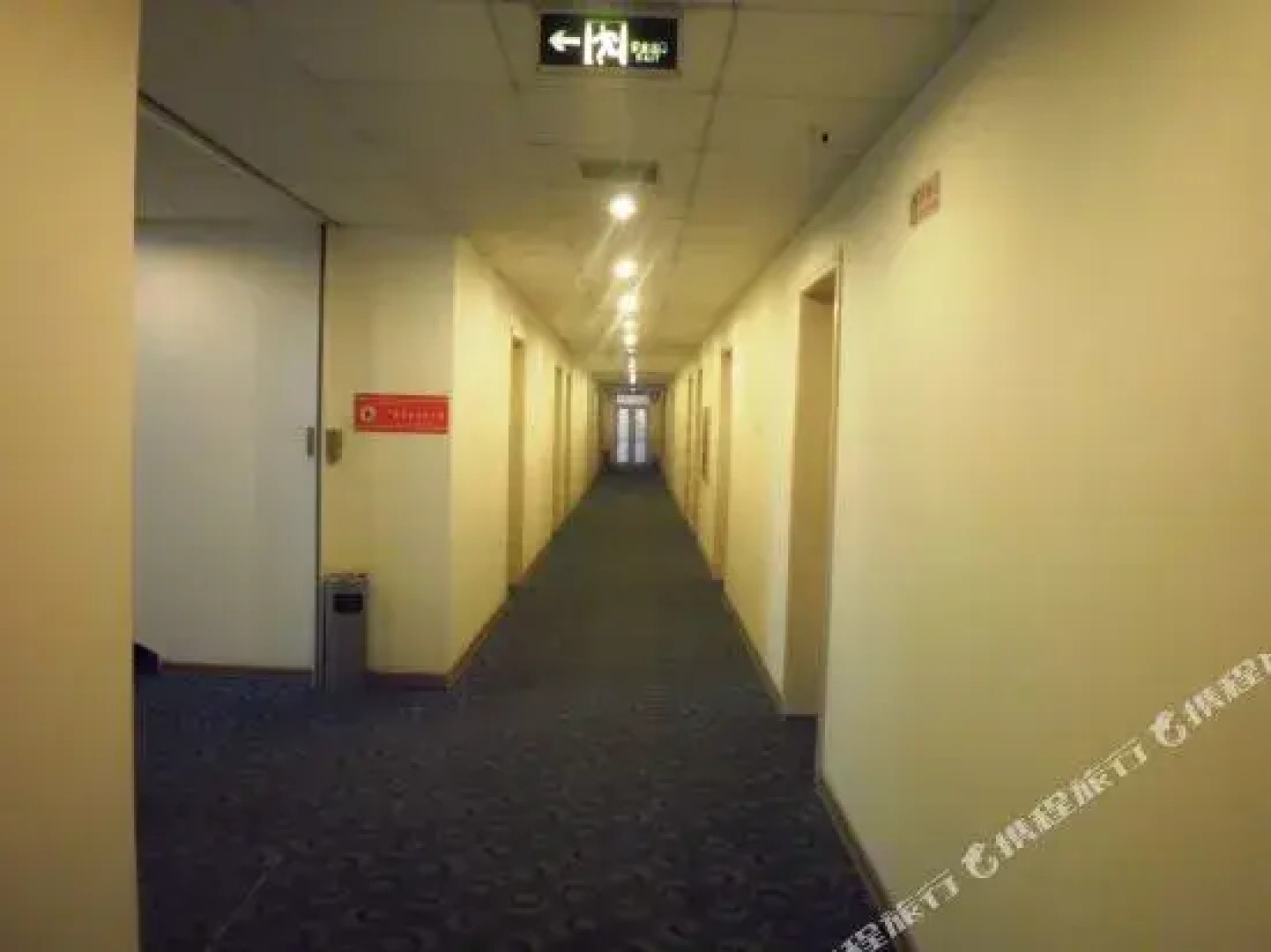 Sanhe Jieshen Business Hotel